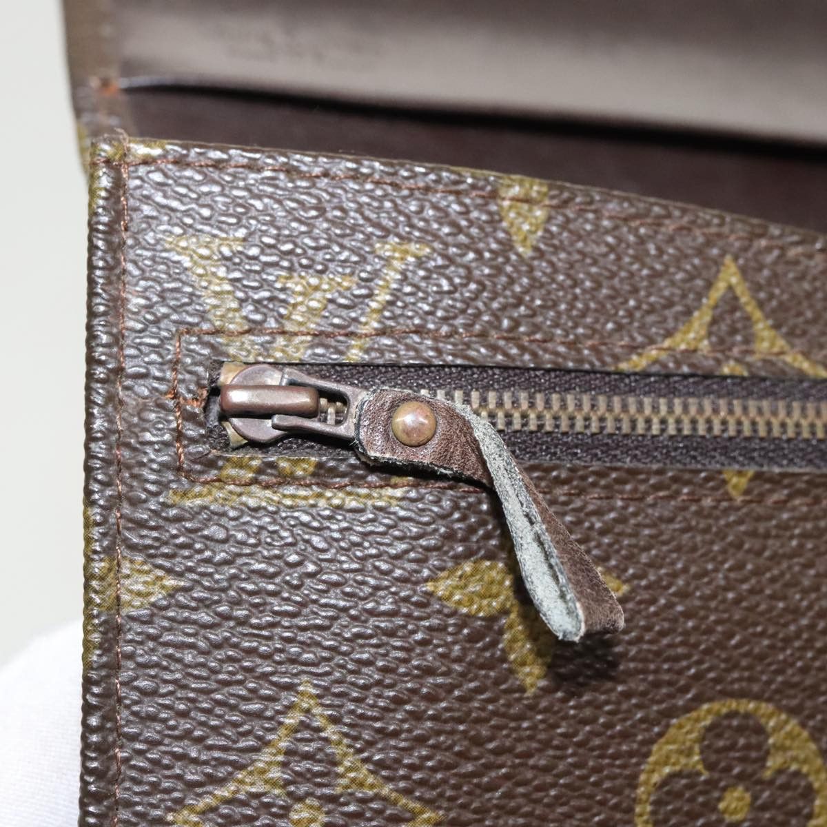 Louis Vuitton Rabat Brown Canvas Clutch Bag (Pre-Owned) Size ONE SIZE - 18 Thumbnail