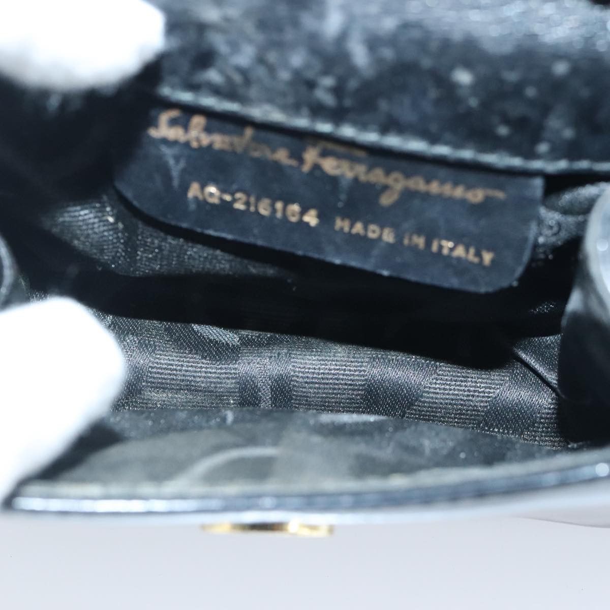 Salvatore Ferragamo Vara Black Patent Leather Shoulder Bag (Pre-Owned) Size ONE SIZE - 17 Thumbnail