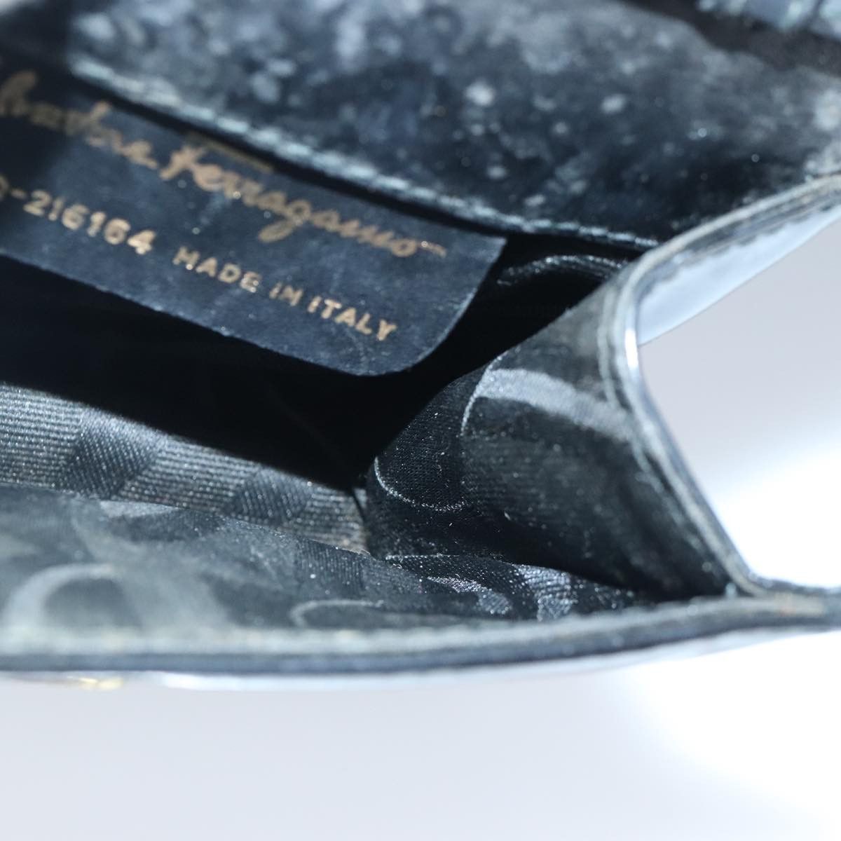 Salvatore Ferragamo Vara Black Patent Leather Shoulder Bag (Pre-Owned) Size ONE SIZE - 18 Thumbnail