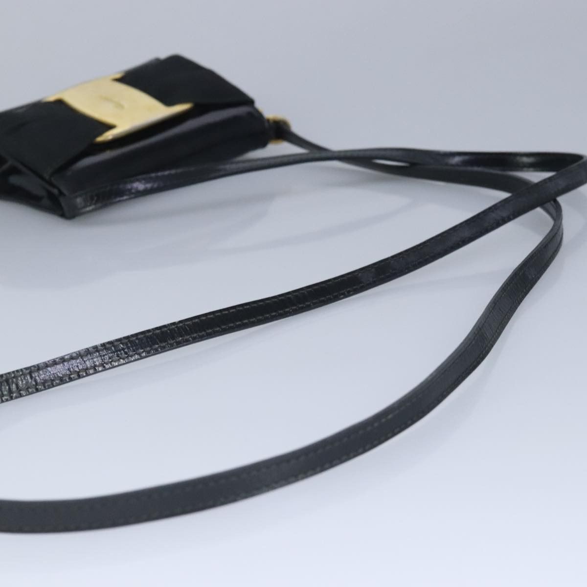 Salvatore Ferragamo Vara Black Patent Leather Shoulder Bag (Pre-Owned) Size ONE SIZE - 7 Thumbnail