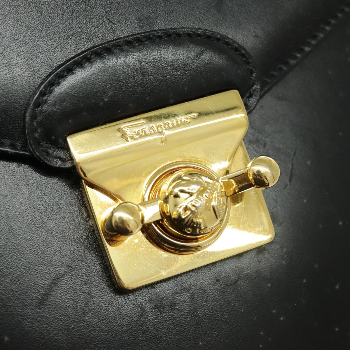 Salvatore Ferragamo Black Leather Handbag (Pre-Owned) Size ONE SIZE - 16 Thumbnail