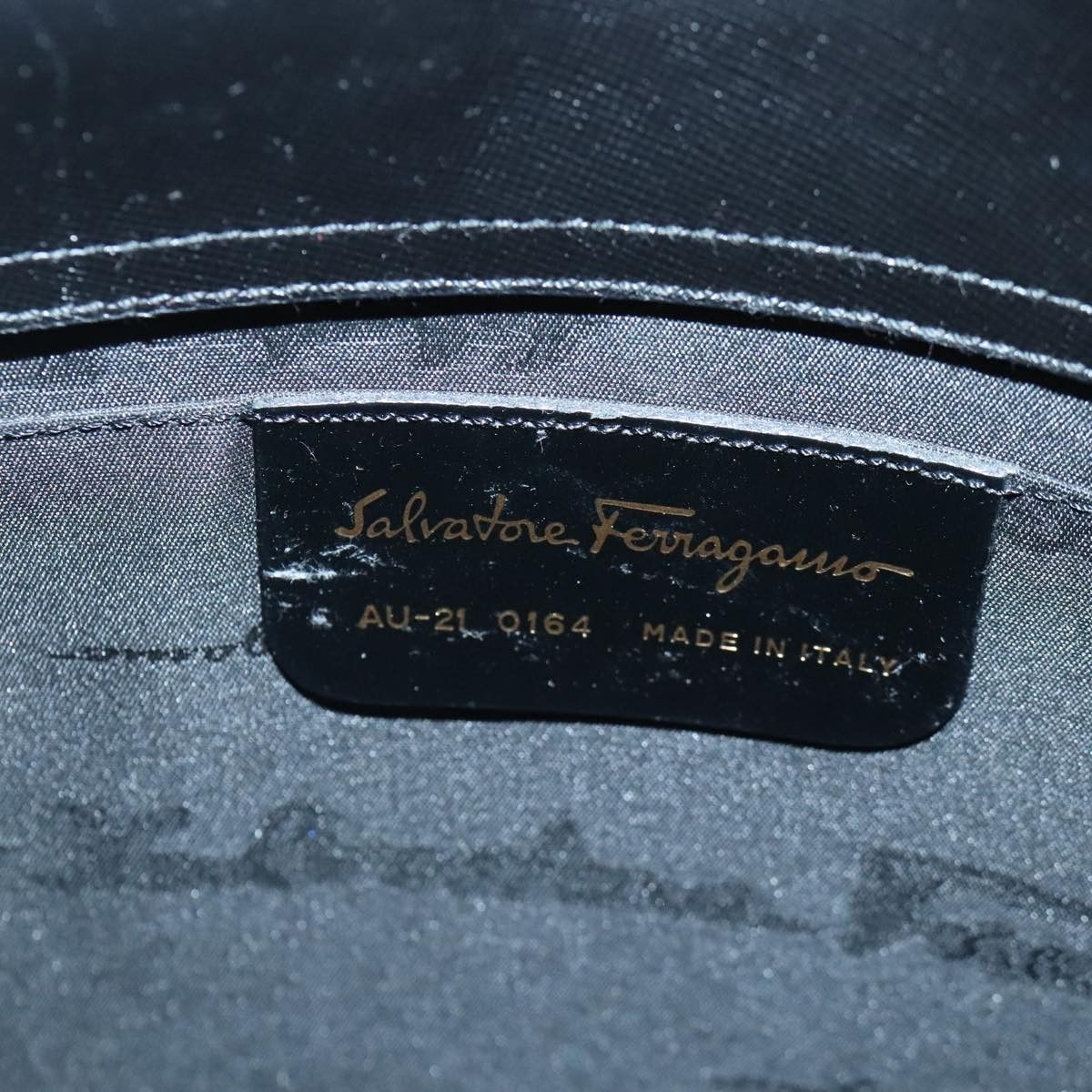 Salvatore Ferragamo Gancini Black Leather Handbag (Pre-Owned) Size ONE SIZE - 14 Thumbnail