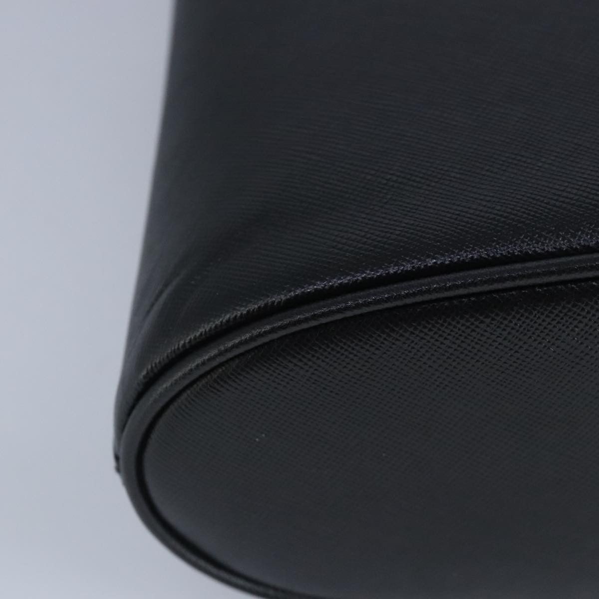 Salvatore Ferragamo Gancini Black Leather Handbag (Pre-Owned) Size ONE SIZE - 12 Thumbnail