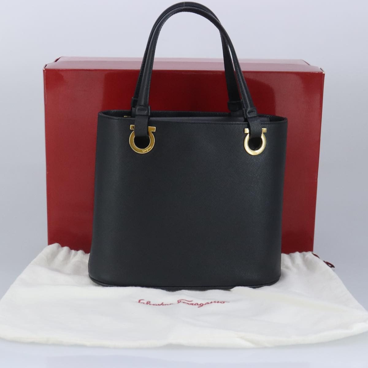 Salvatore Ferragamo Gancini Black Leather Handbag (Pre-Owned) Size ONE SIZE - 19 Thumbnail