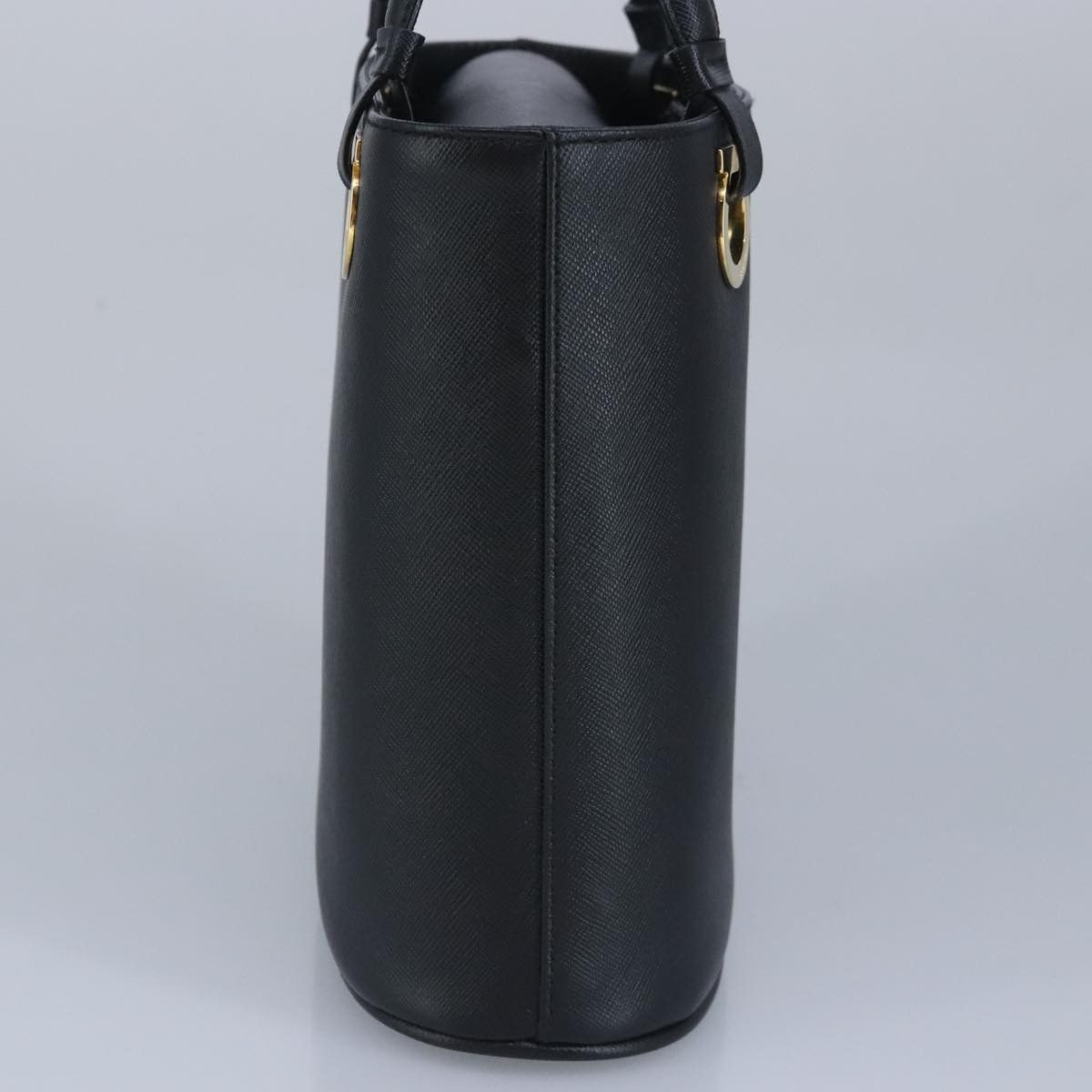 Salvatore Ferragamo Gancini Black Leather Handbag (Pre-Owned) Size ONE SIZE - 4 Thumbnail