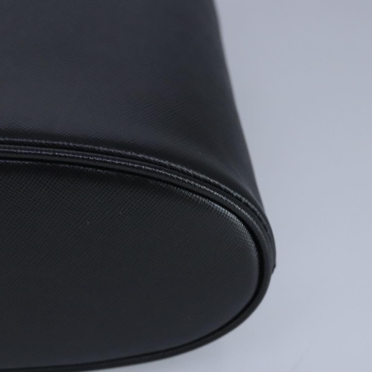Salvatore Ferragamo Gancini Black Leather Handbag (Pre-Owned) Size ONE SIZE - 11 Thumbnail