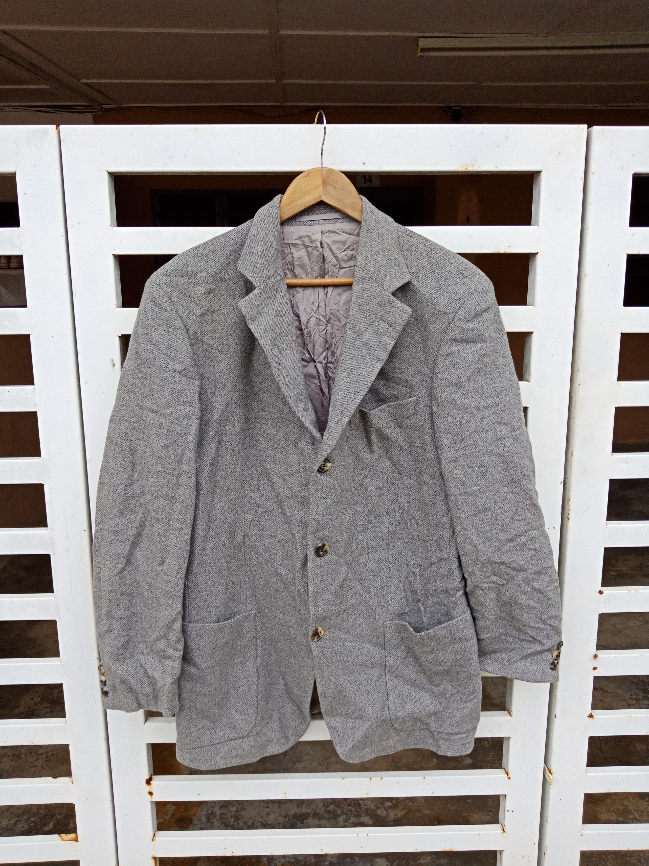 Luxury Hugo Boss 80% Virgin Wool Coat Made in Italy