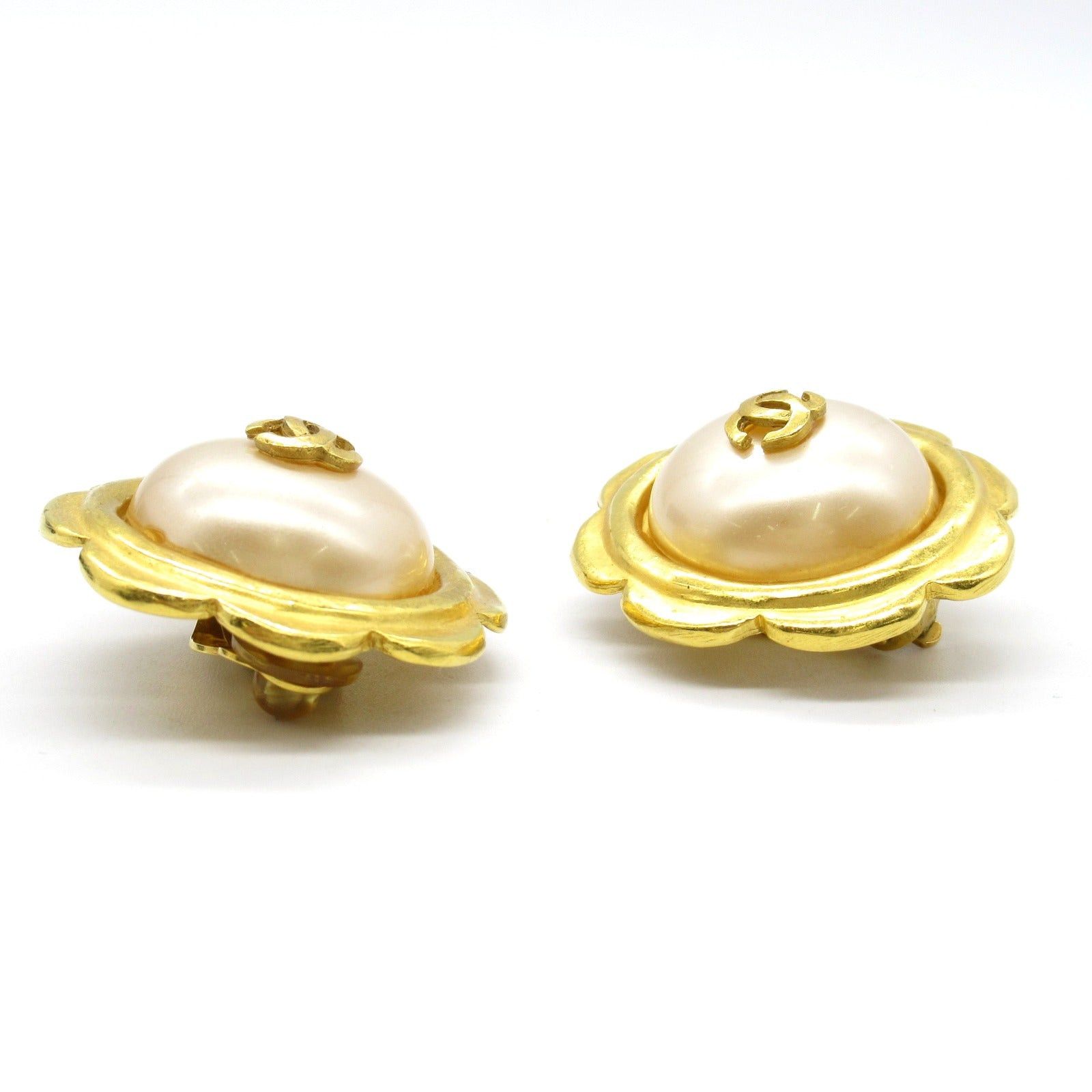 Chanel Chanel Fake Pearl Coco Mark Earrings Gp (Gold Plated) Gold White Size ONE SIZE - 5 Thumbnail