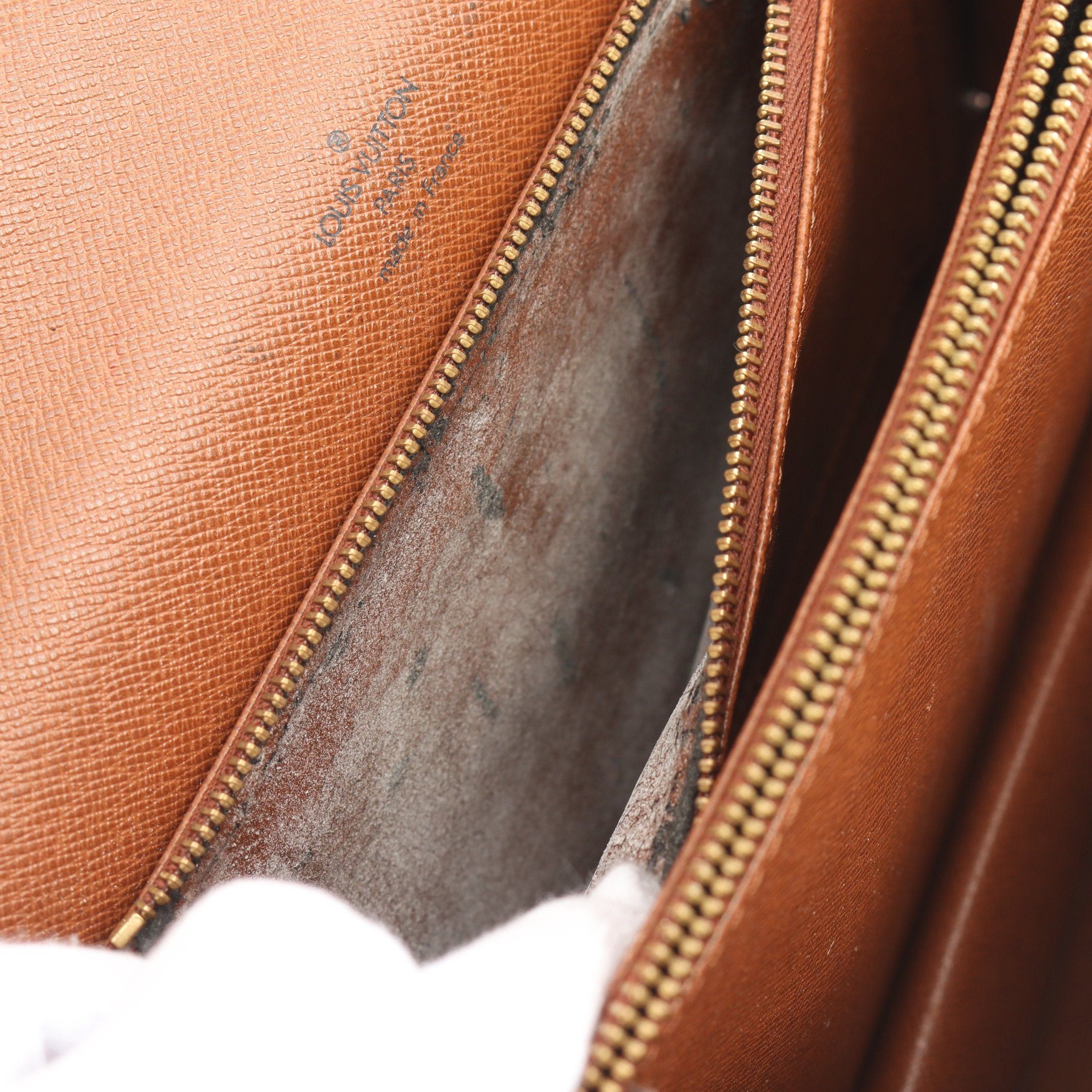 Louis Vuitton Louis Vuitton Concorde Monogram Handbag Leather Brown Size ONE SIZE - 7 Thumbnail