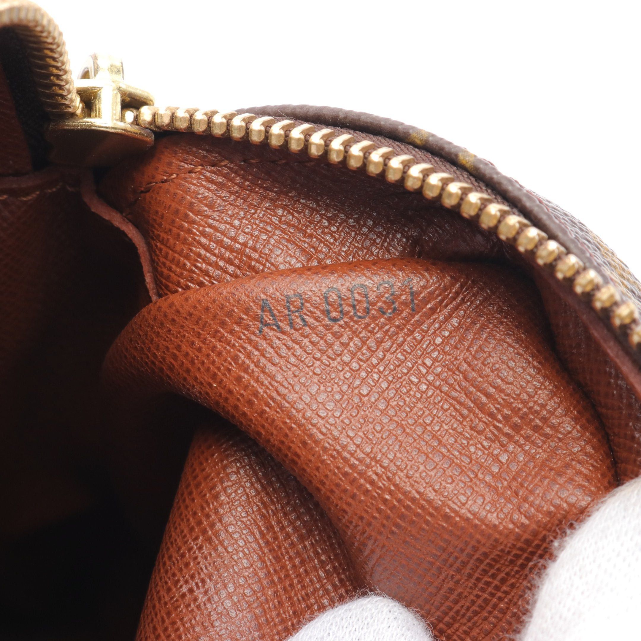 Louis Vuitton Louis Vuitton Amazon Monogram Shoulder Bag Leather Brown Size ONE SIZE - 5 Thumbnail
