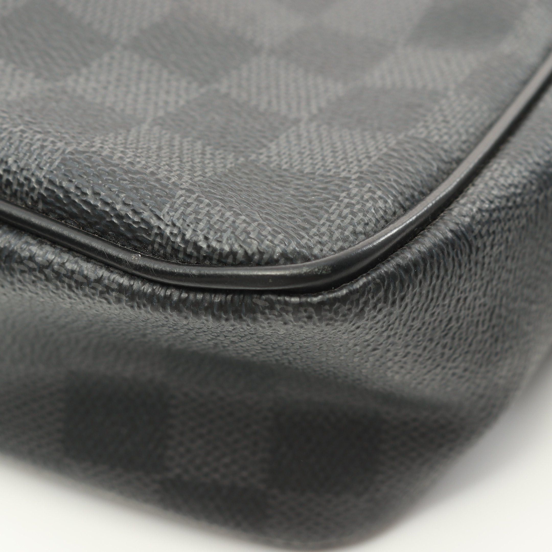 Louis Vuitton Louis Vuitton Daniel Mm Damier Graphite Shoulder Bag Leather Black Size ONE SIZE - 7 Thumbnail