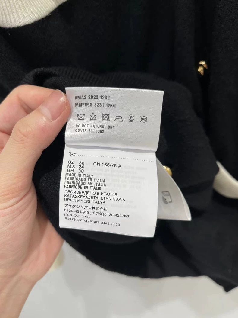 Miu Miu Miu black and gold cardigan Size US M / EU 48-50 / 2 - 6 Thumbnail