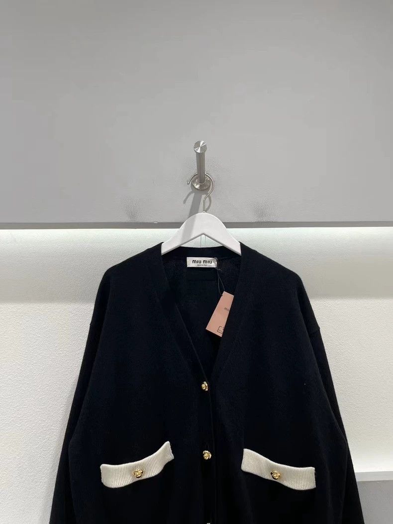 Miu Miu Miu black and gold cardigan Size US M / EU 48-50 / 2 - 3 Thumbnail