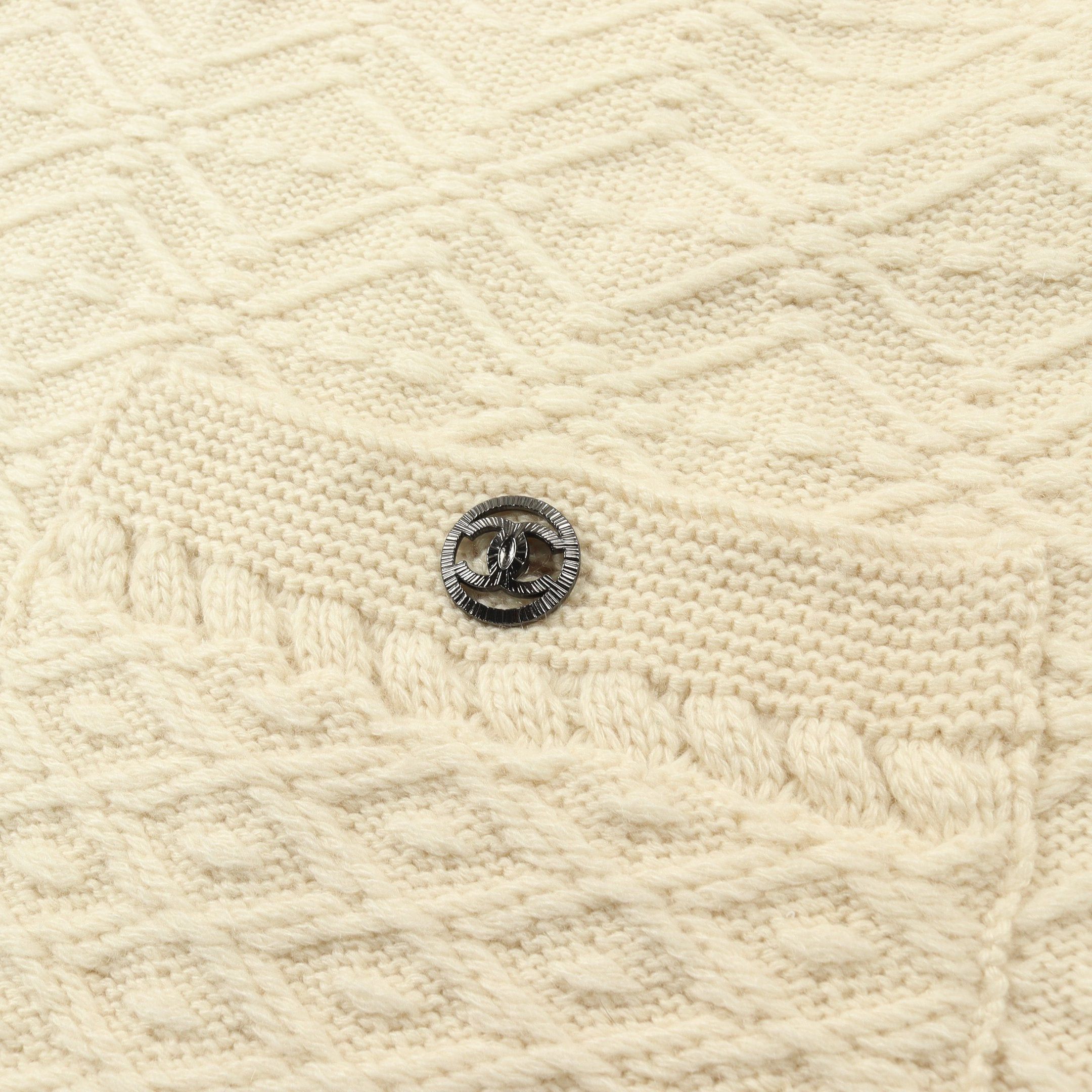 Chanel Chanel Coco Button Knit Dress No Sleeve Cashmere Ivory Size ONE SIZE - 9 Thumbnail