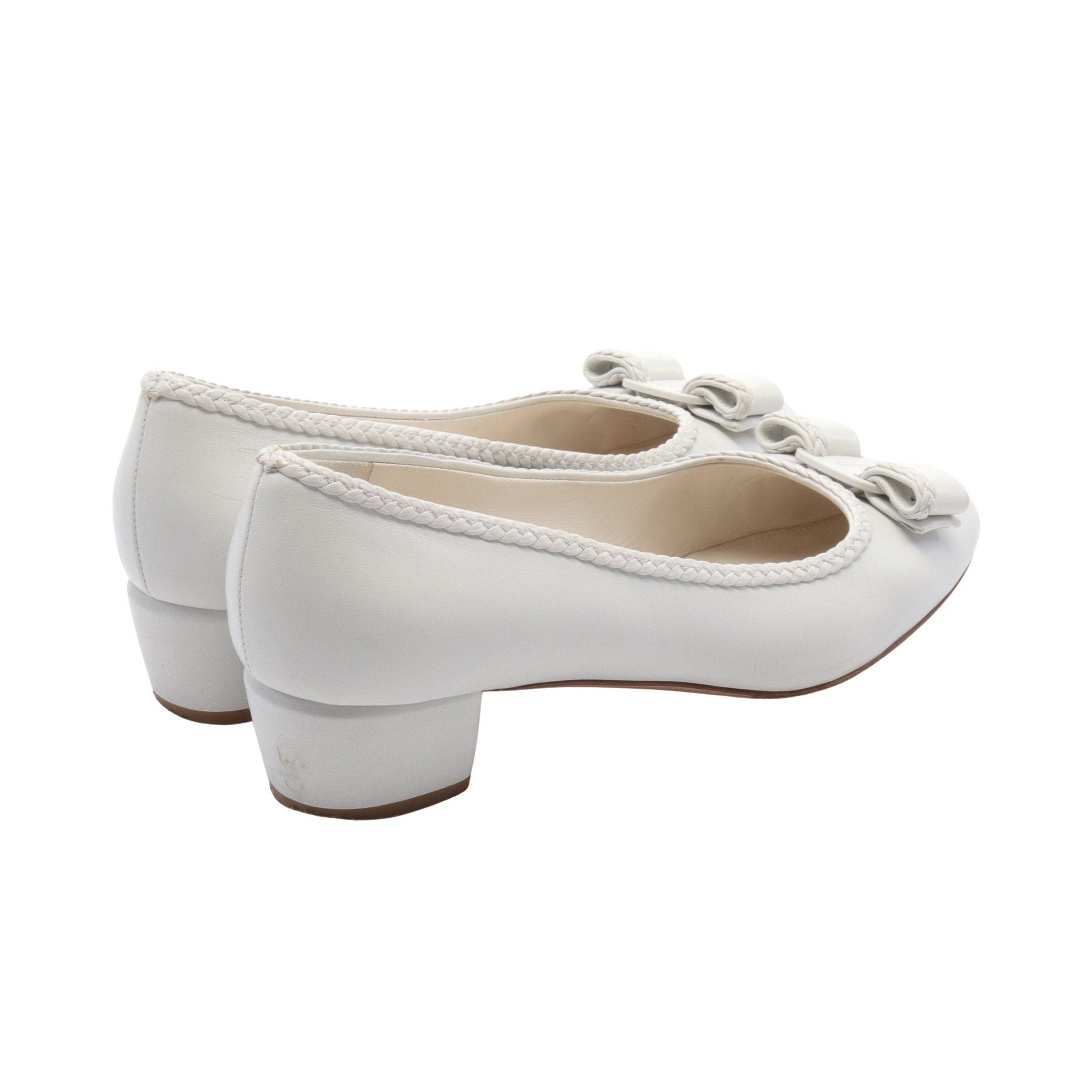 Salvatore Ferragamo Salvatore Ferragamo Vara Ribbon Pumps Leather Off White Size ONE SIZE - 2 Thumbnail