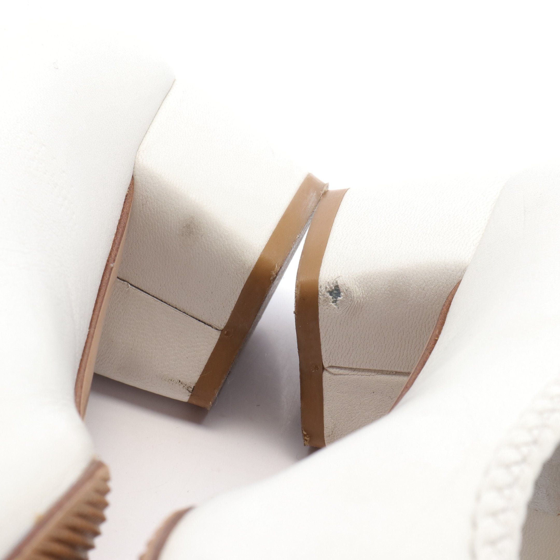 Salvatore Ferragamo Salvatore Ferragamo Vara Ribbon Pumps Leather Off White Size ONE SIZE - 10 Thumbnail