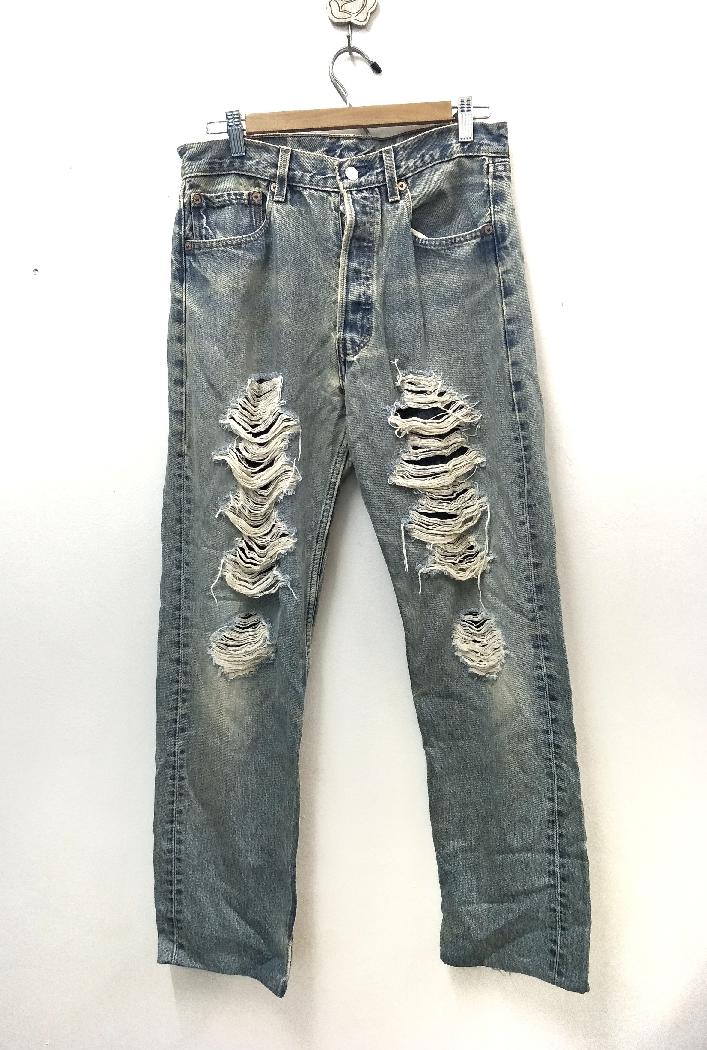 Levi's Vintage Made In Usa Iconic Levi's 501 Jeans Unwashed Ripped ...