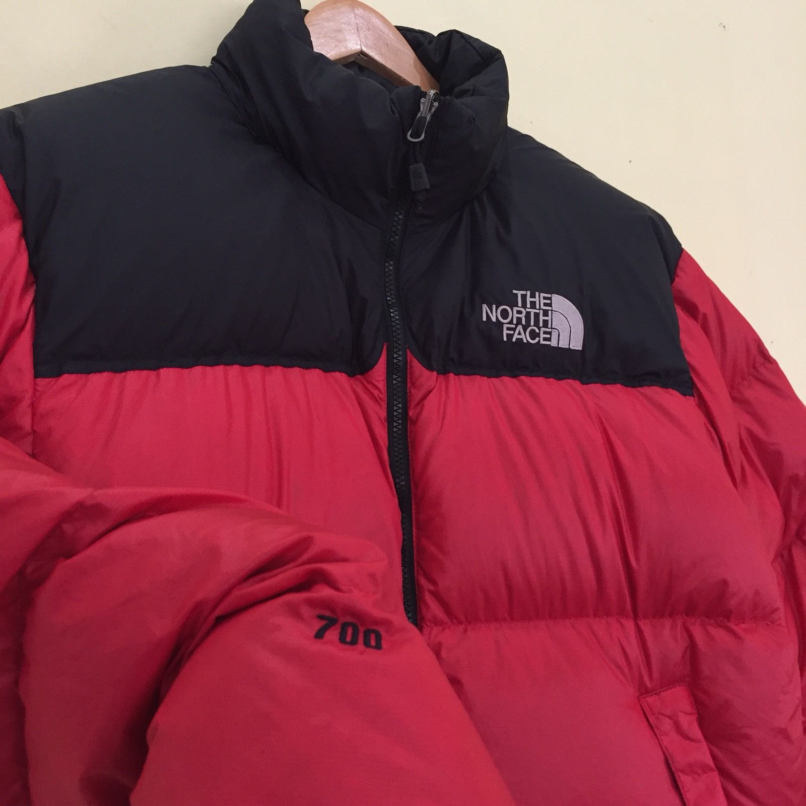 The North Face Vintage THE NORTH FACE 700 Nuptse Size US M / EU 48-50 / 2 - 3 Thumbnail