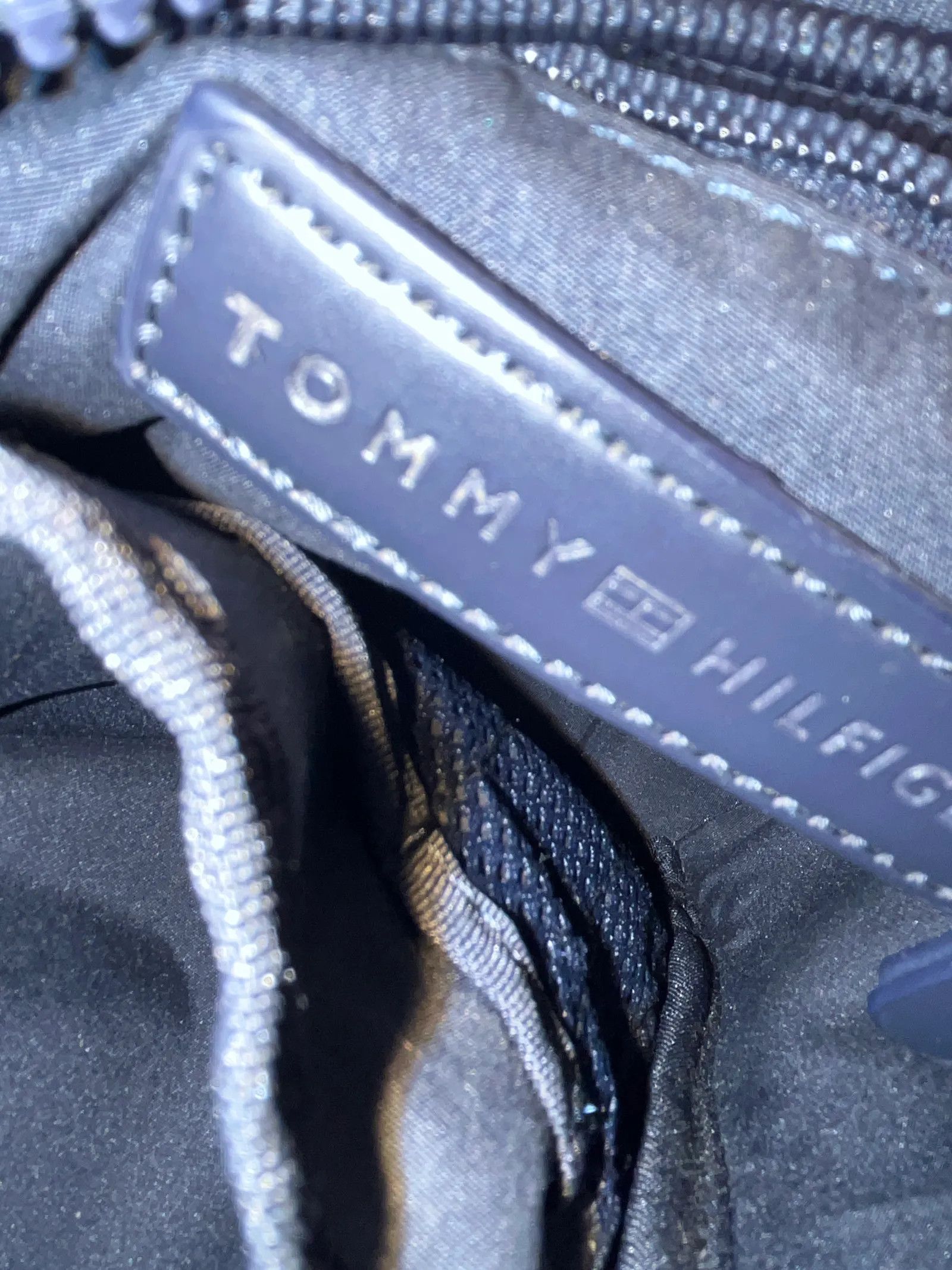 Tommy Hilfiger Tommy Hilfiger undefined Crossbody Bag Size ONE SIZE - 3 Thumbnail