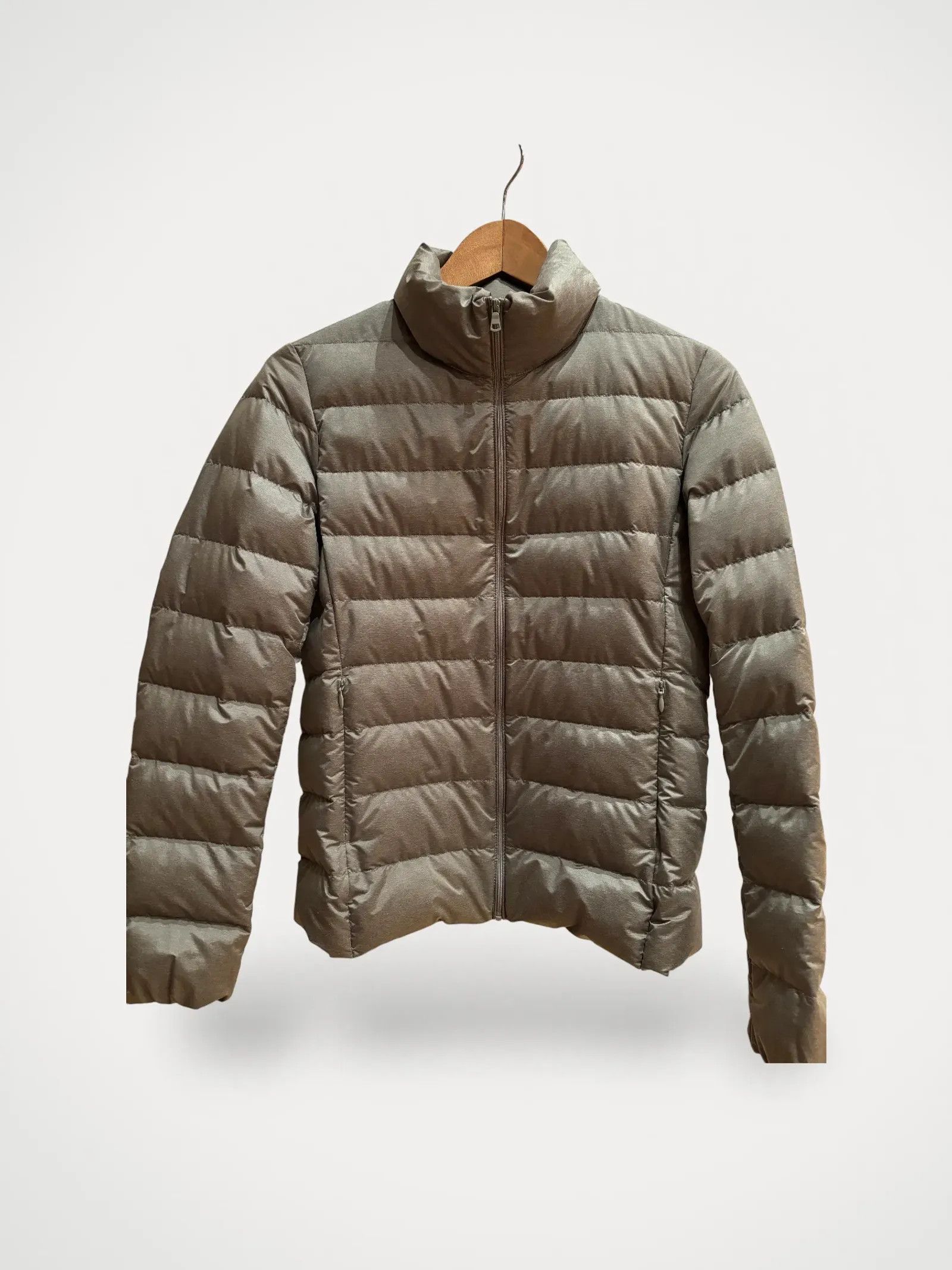 Uniqlo Uniqlo Ultra light down Down Jacket Size XS / US 0-2 / IT 36-38 - 2 Thumbnail