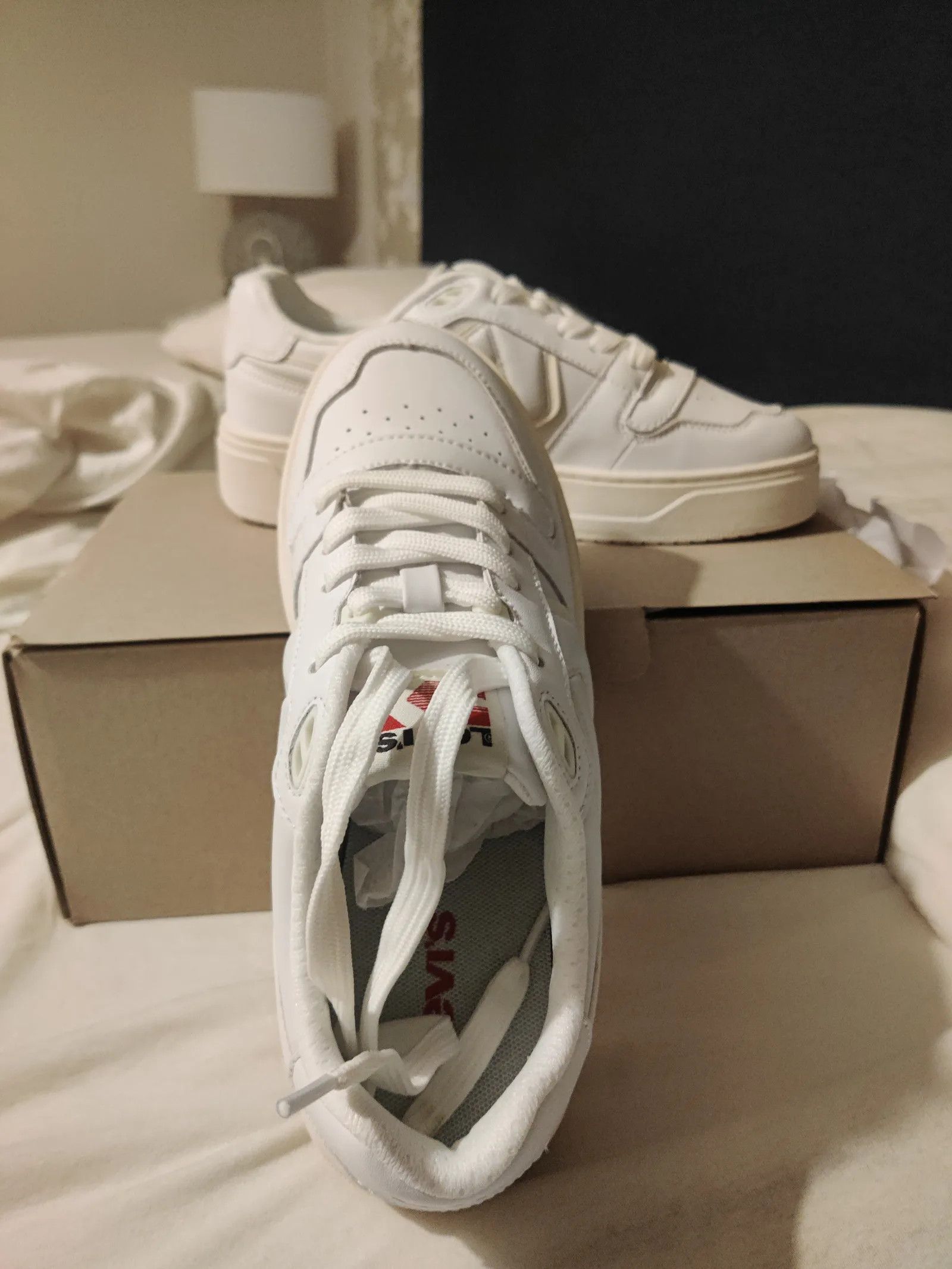 Levi's Levi's Sneakers Size US 9 / IT 39 - 2 Thumbnail