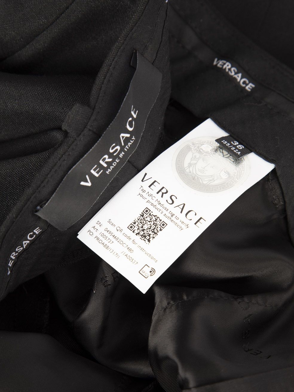 Versace Black Mohair Pleated Straight Leg Trousers Size 25" / US 0 / IT 36 - 6 Thumbnail