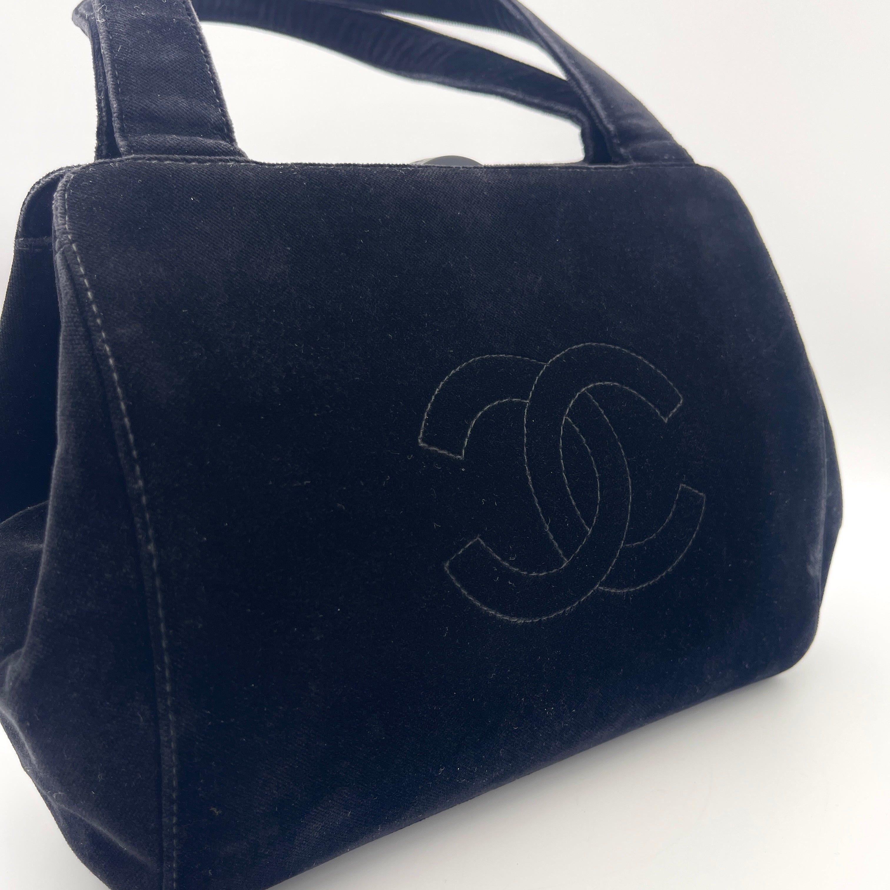 Chanel Chanel Velvet Jumbo Coco Mark Handbag Black Size ONE SIZE - 5 Thumbnail