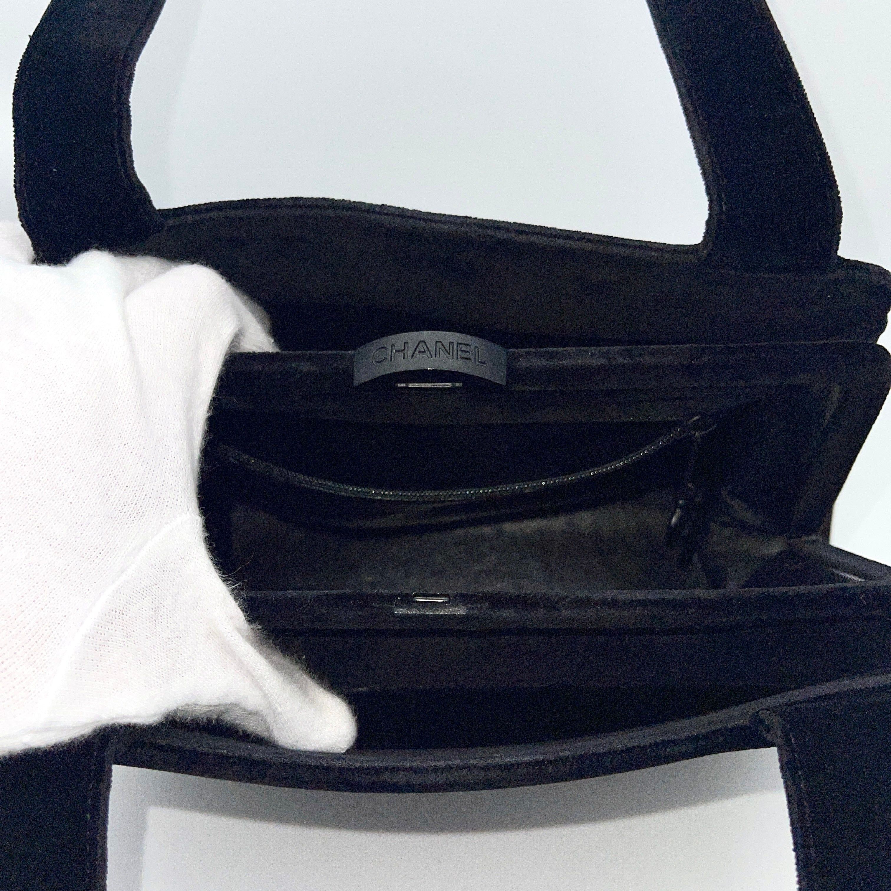 Chanel Chanel Velvet Jumbo Coco Mark Handbag Black Size ONE SIZE - 9 Thumbnail