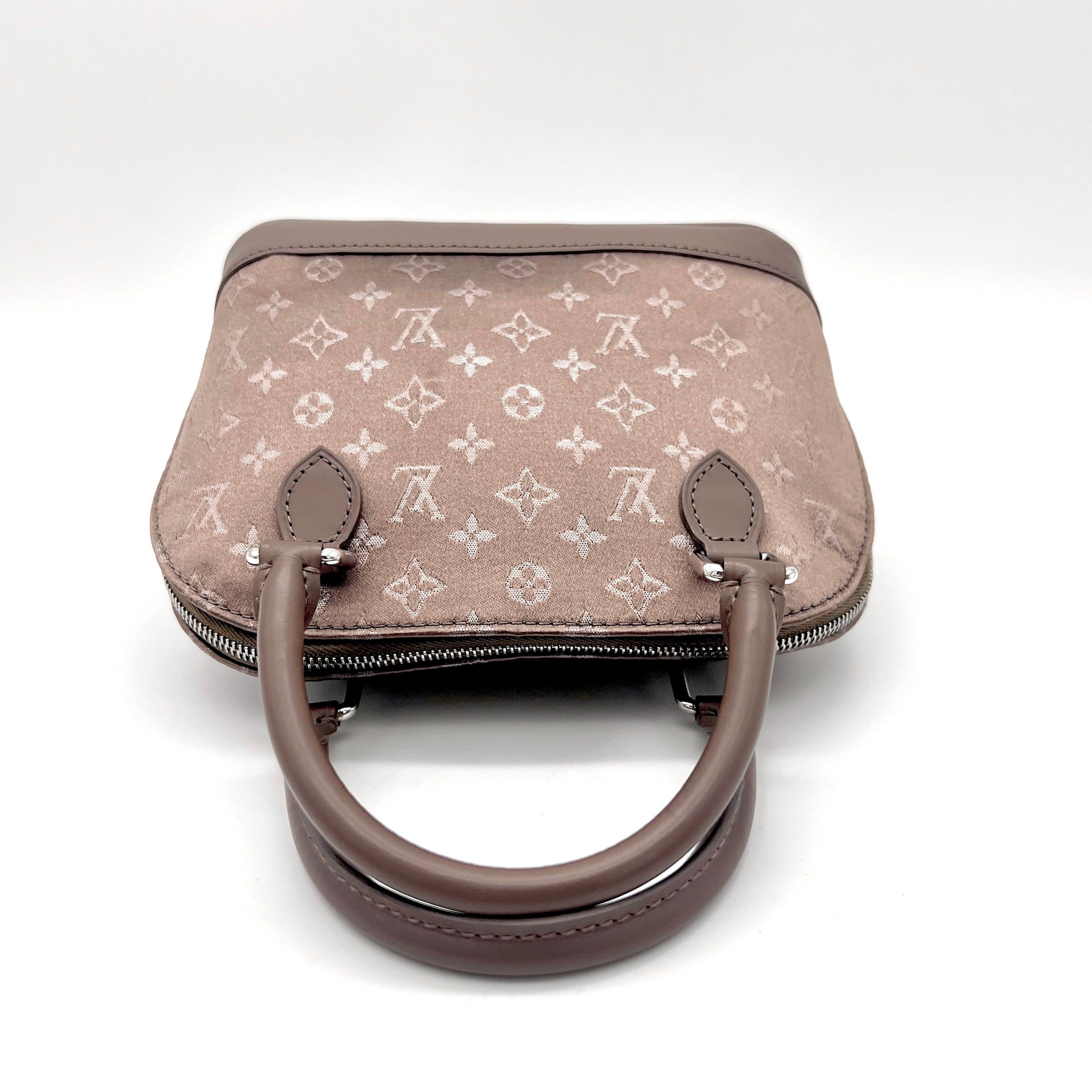 Louis Vuitton Louis Vuitton Monogram Satin Little Alma M92147 Size ONE SIZE - 10 Thumbnail