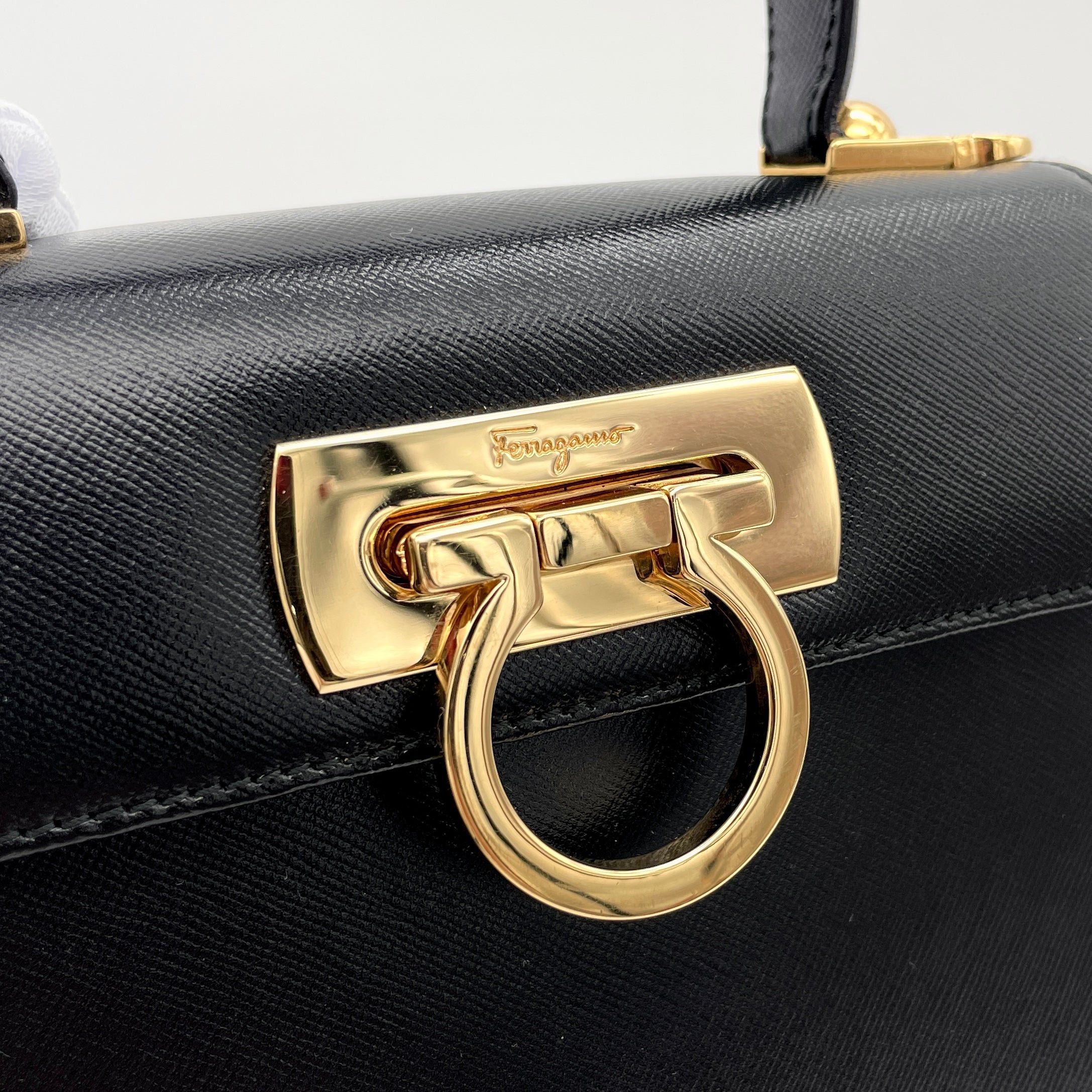 Salvatore Ferragamo Salvatore Ferragamo Gancini Top Handbag Black Ghw Size ONE SIZE - 6 Thumbnail