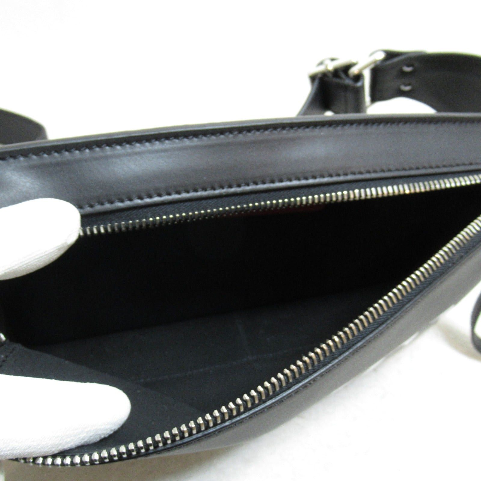 Valentino Valentino Body Bag Calfskin (Cowhide) Black Size ONE SIZE - 5 Thumbnail