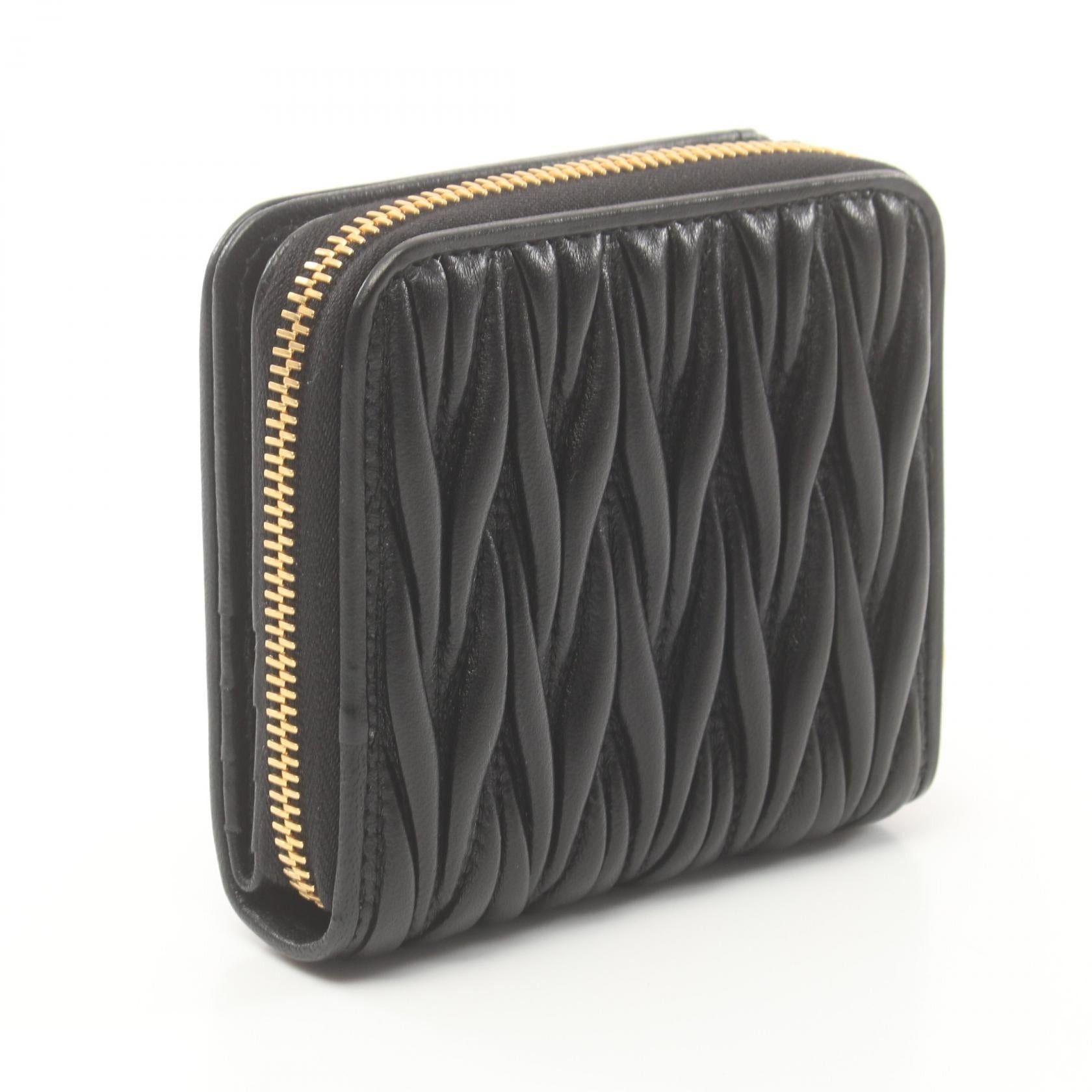 Miu Miu Miu Miu Matelasse Bi-Fold Wallet Leather Black Size ONE SIZE - 2 Thumbnail