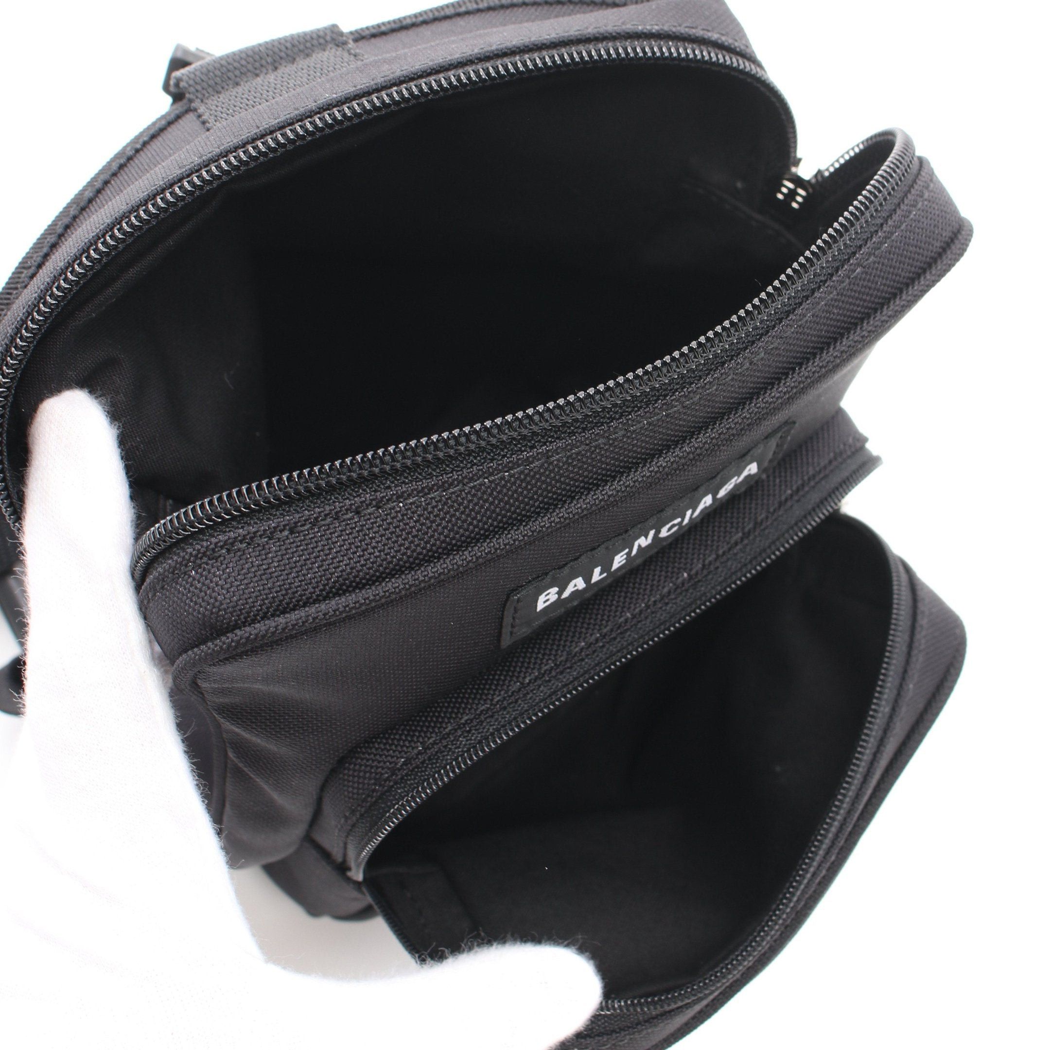 Balenciaga Balenciaga Explorer Body Bag Nylon Canvas Black Size ONE SIZE - 3 Thumbnail