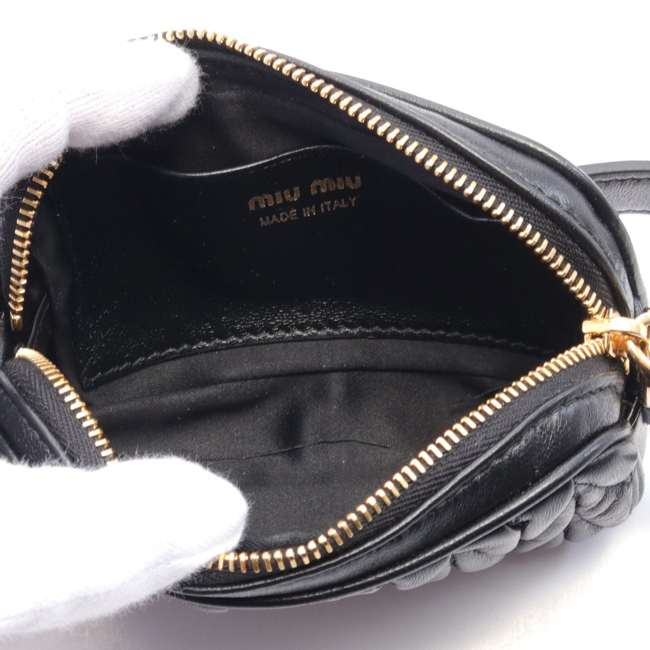 Miu Miu Miu Miu Matelasse Body Bag Leather Black Size ONE SIZE - 3 Thumbnail