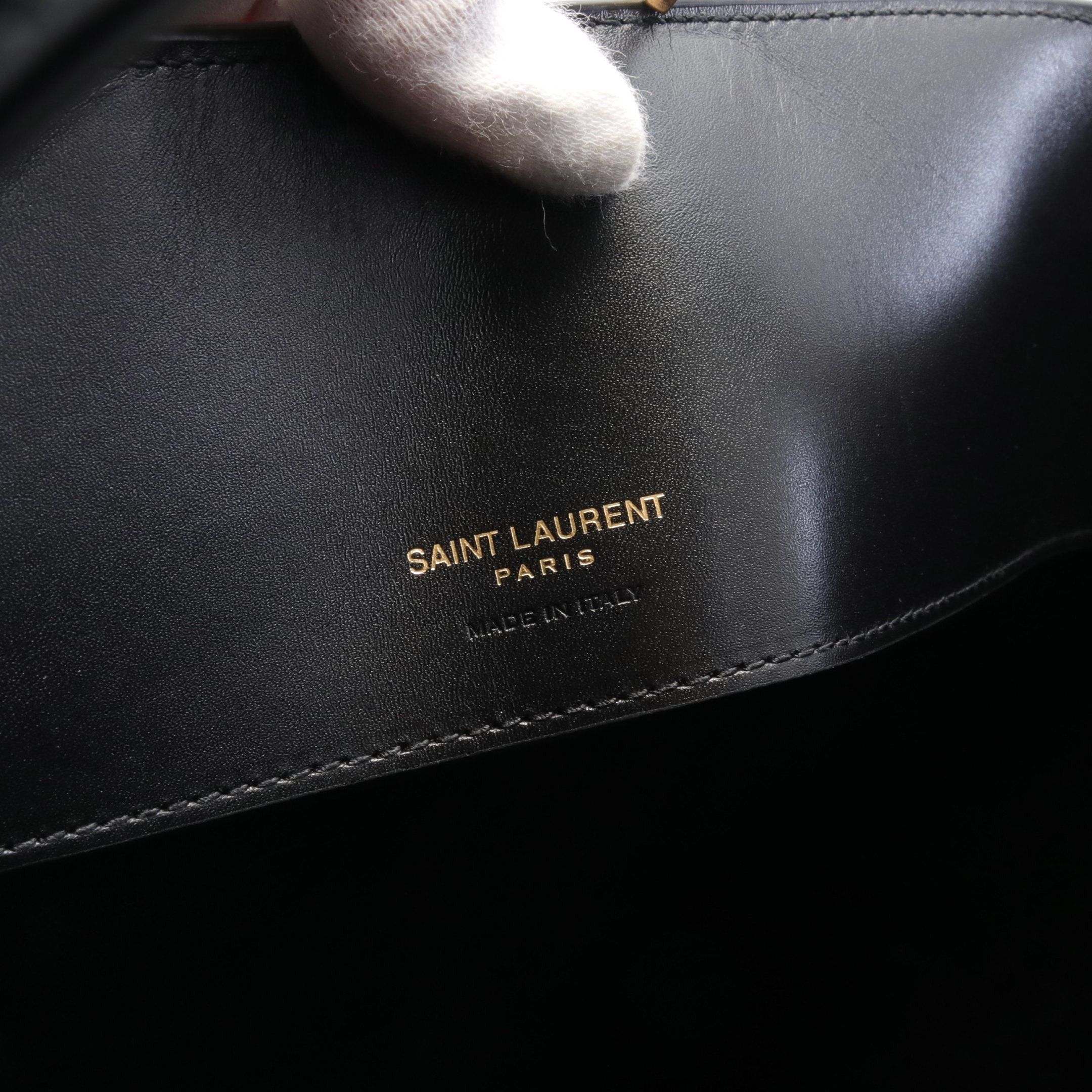 Yves Saint Laurent Yves Saint Laurent Le 37 Handbag Leather Black Size ONE SIZE - 4 Thumbnail