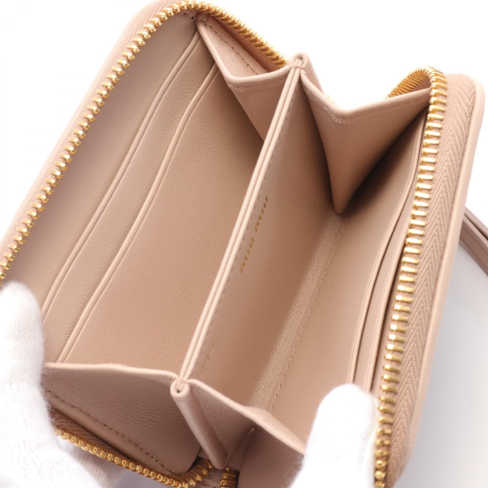 Miu Miu Miu Miu Matelasse Coin Purse Leather Pink Size ONE SIZE - 3 Thumbnail
