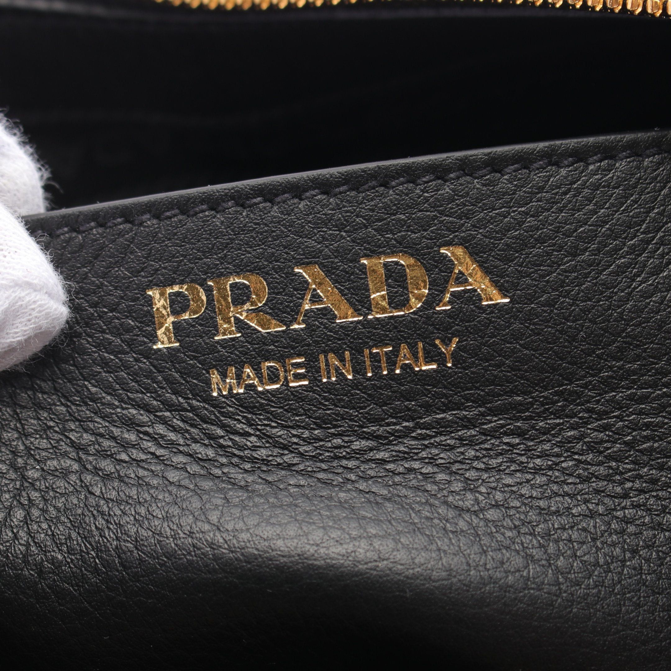 Prada Prada Soft Grain One Shoulder Bag Leather Black Size ONE SIZE - 4 Thumbnail