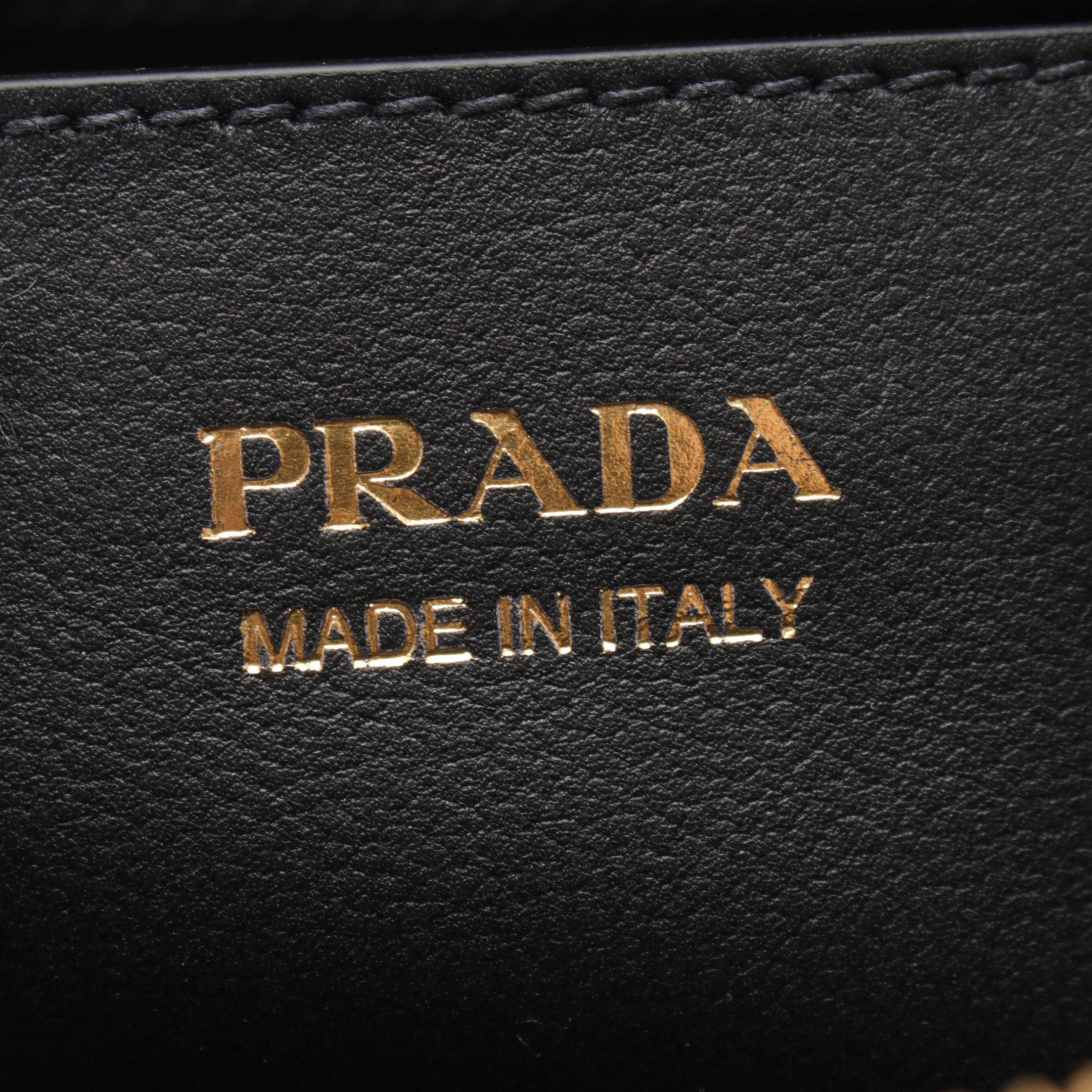 Prada Prada Soft Grain Shoulder Bag Leather Black Size ONE SIZE - 4 Thumbnail