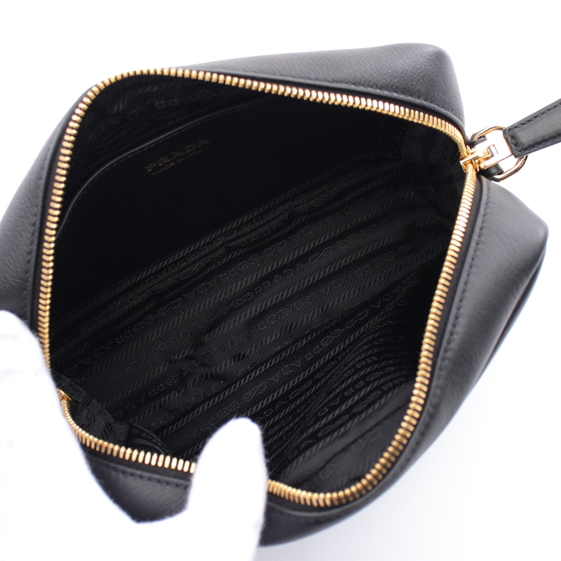 Prada Prada Soft Grain Shoulder Bag Leather Black Size ONE SIZE - 3 Thumbnail