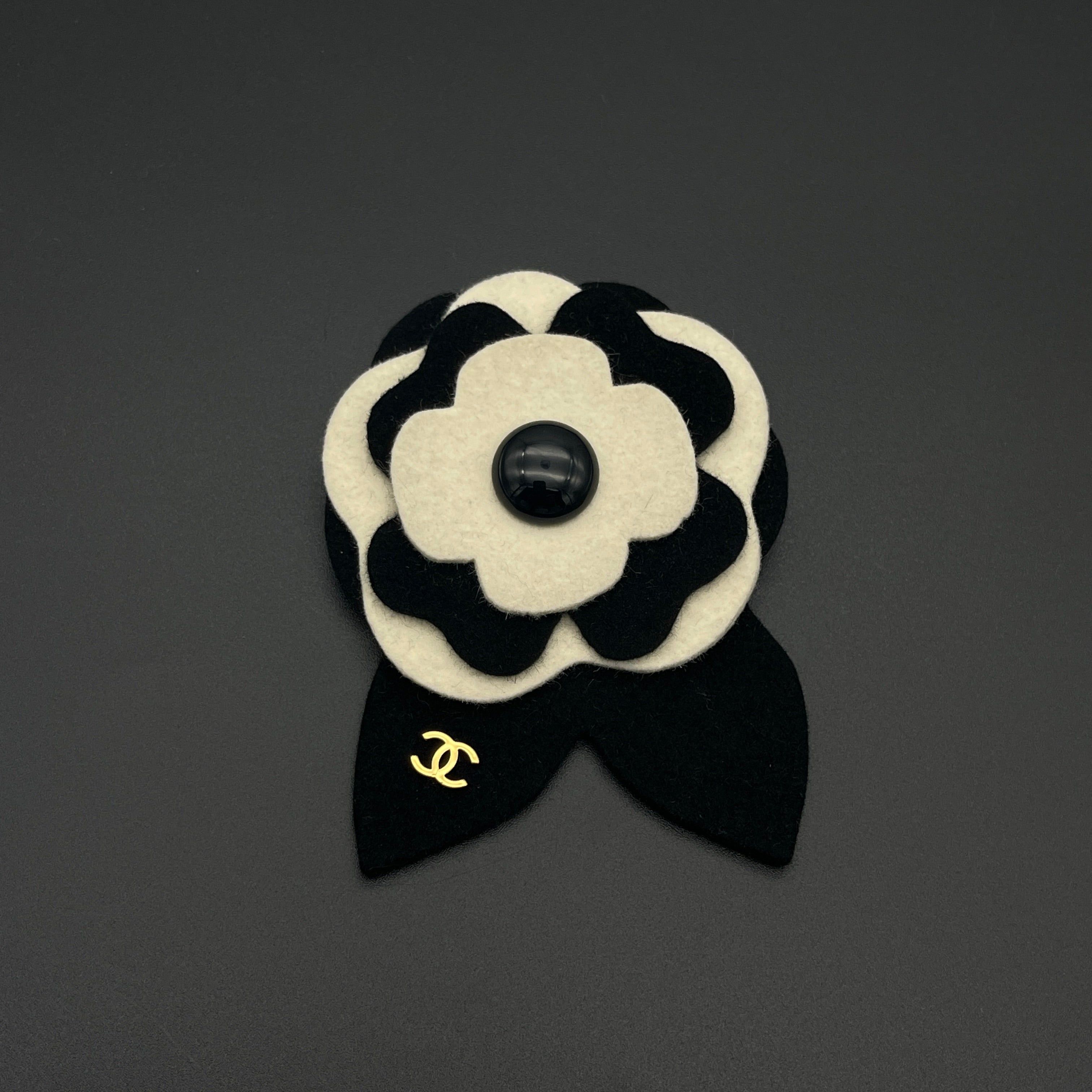 Chanel Chanel Camellia Brooch Corsage 02A Size ONE SIZE - 4 Thumbnail