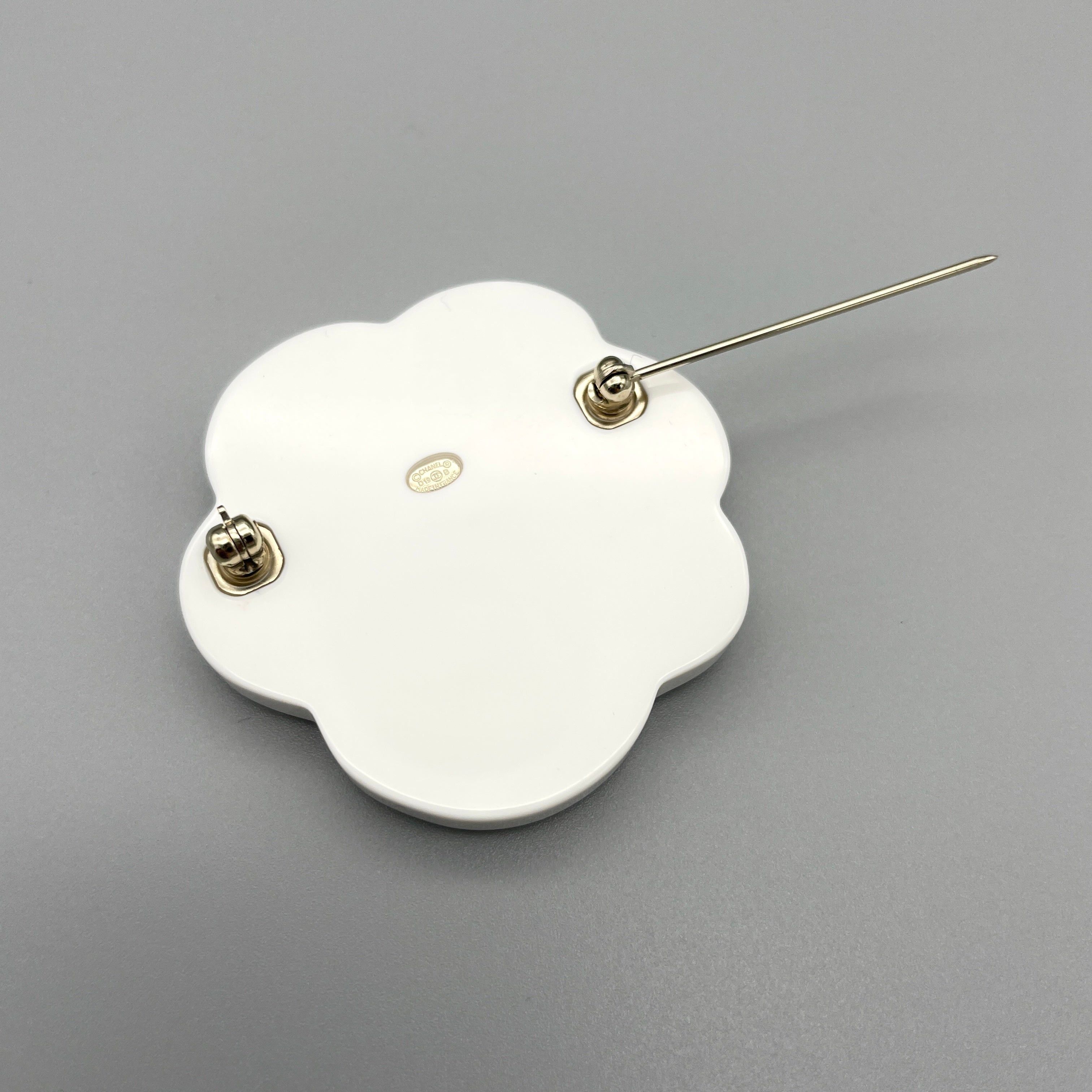 Chanel Chanel Camellia Coco Mark Rhinestone Brooch D19B Size ONE SIZE - 4 Thumbnail