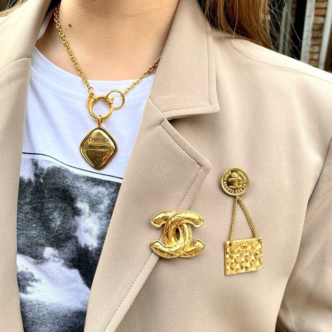Chanel Chanel Matriceco Mark Bag Mochif Brooch 93P Size ONE SIZE - 2 Thumbnail