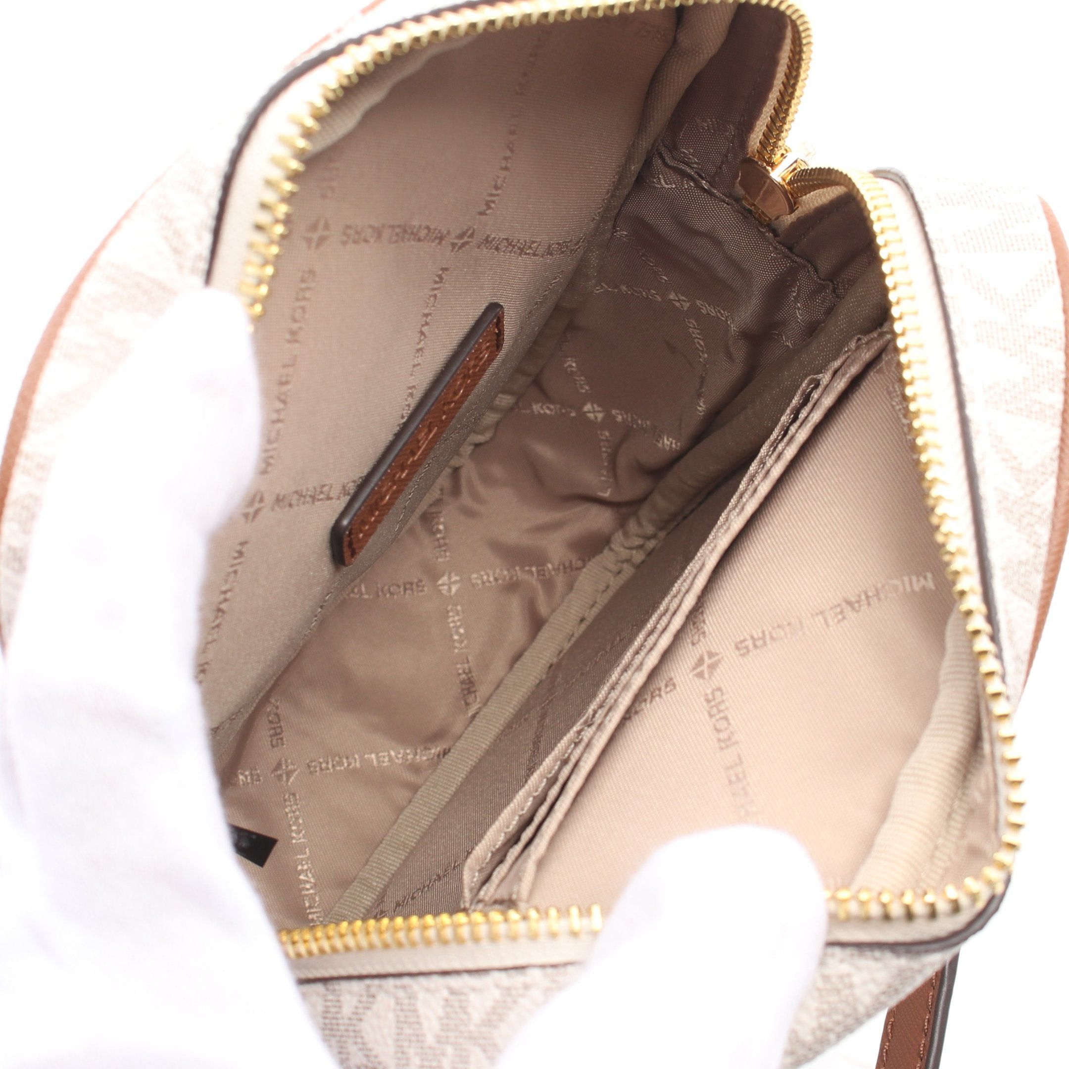 Michael Kors Michael Kors Jet Set Travel Chain Shoulder Bag Leather White Light Brown Size ONE SIZE - 3 Thumbnail