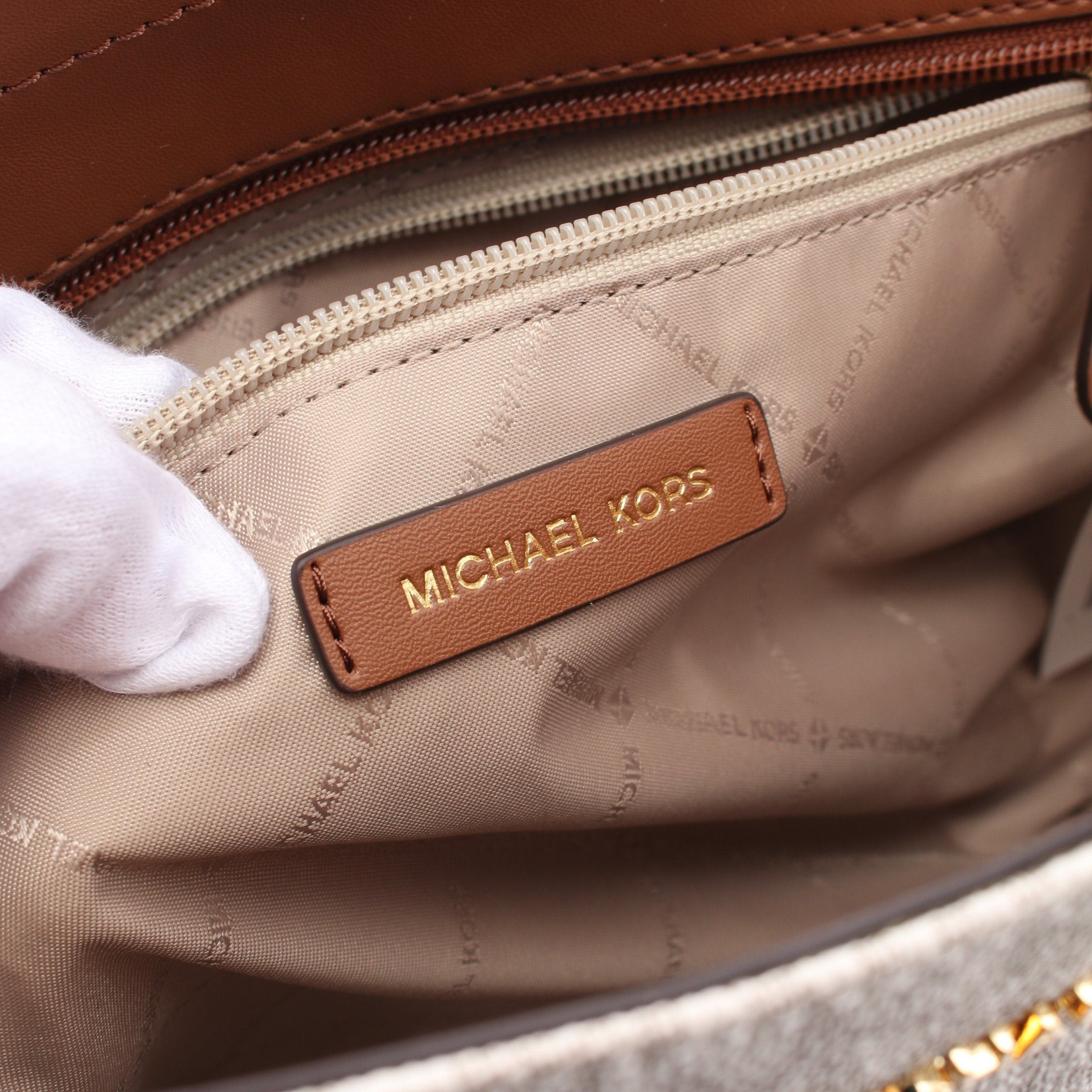 Michael Kors Michael Kors Jet Set Travel Chain Shoulder Bag Tote Leather White Light Brown Size ONE SIZE - 4 Thumbnail