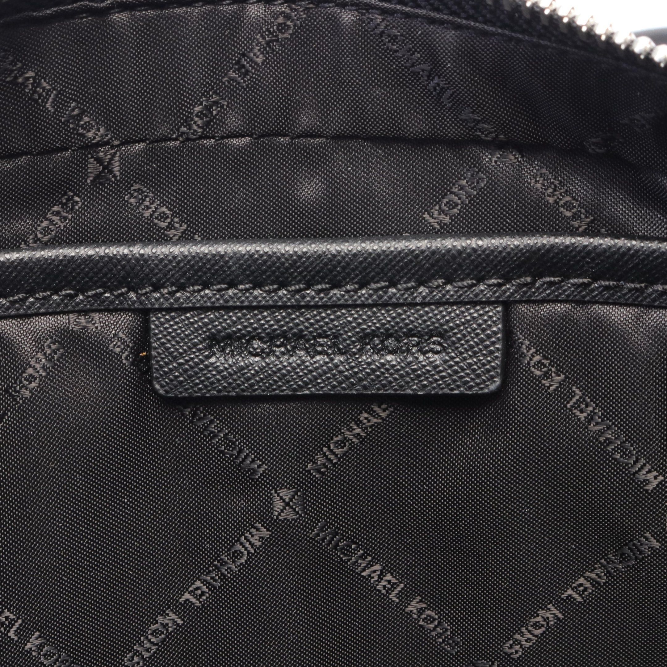 Michael Kors Michael Kors Chain Shoulder Bag Leather Black Size ONE SIZE - 4 Thumbnail