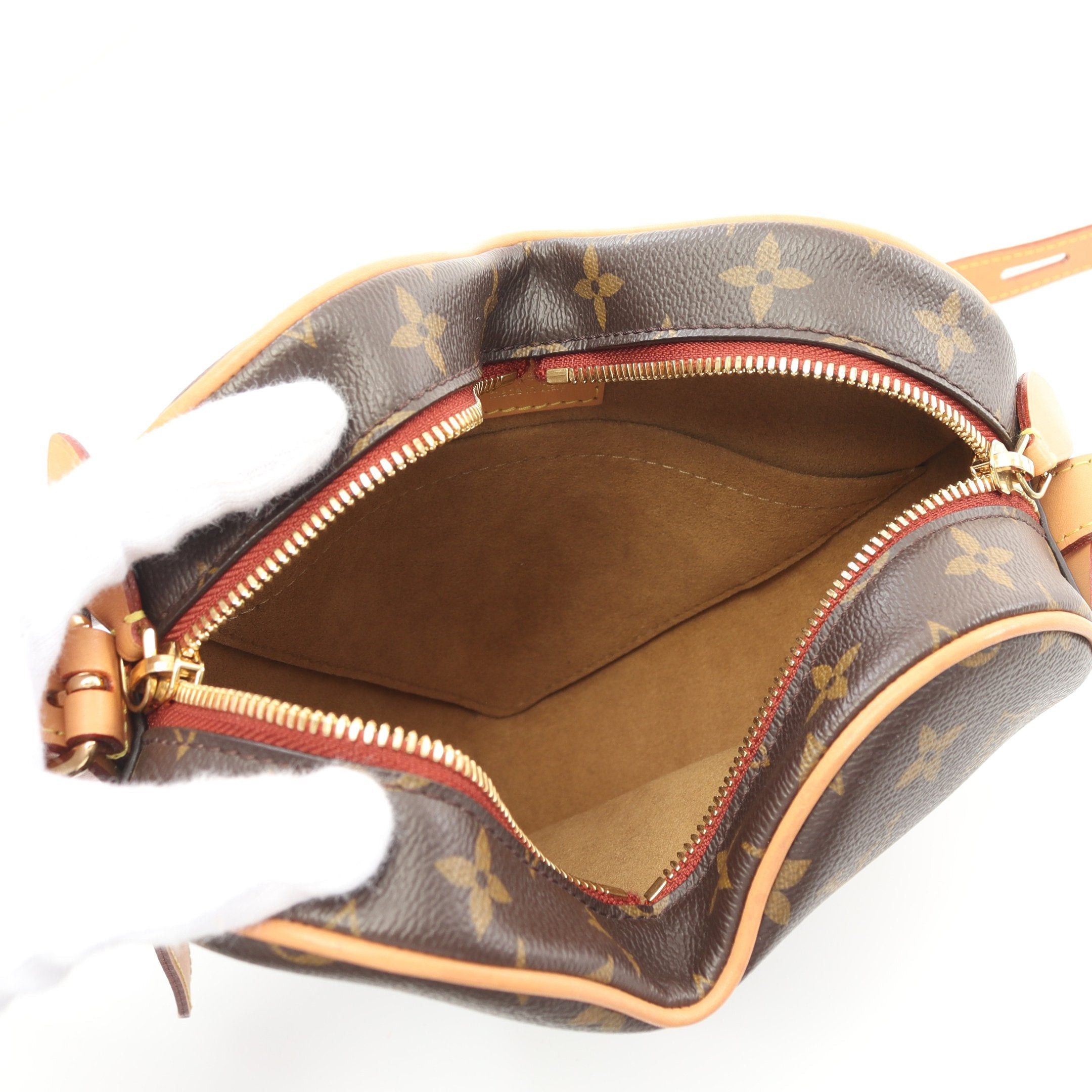 Louis Vuitton Louis Vuitton Sack Cool Monogram Shoulder Bag Leather Brown Heart Size ONE SIZE - 3 Thumbnail
