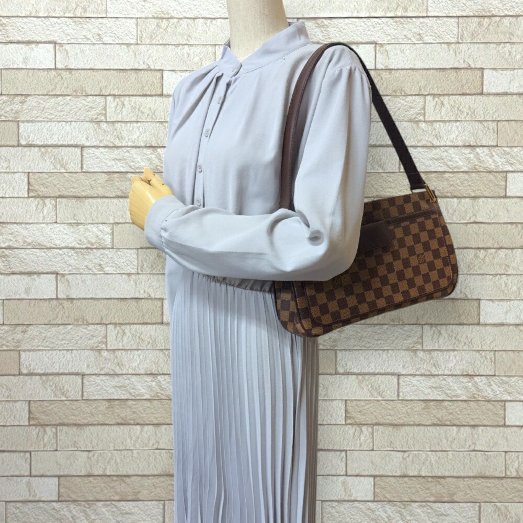 Louis Vuitton Louis Vuitton Aubagne shoulder Size ONE SIZE - 11 Thumbnail