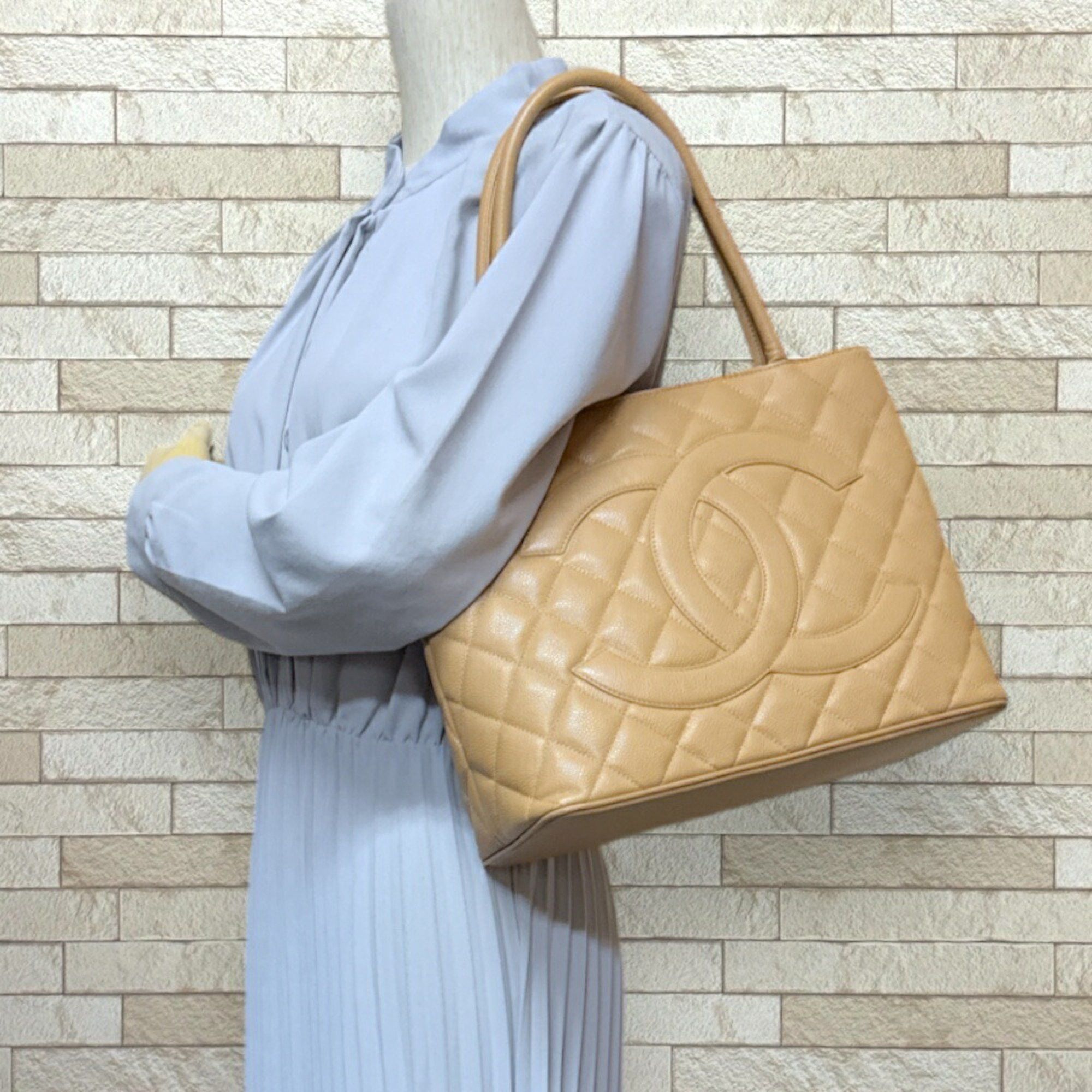 Chanel Chanel Medaillon tote Size ONE SIZE - 8 Thumbnail
