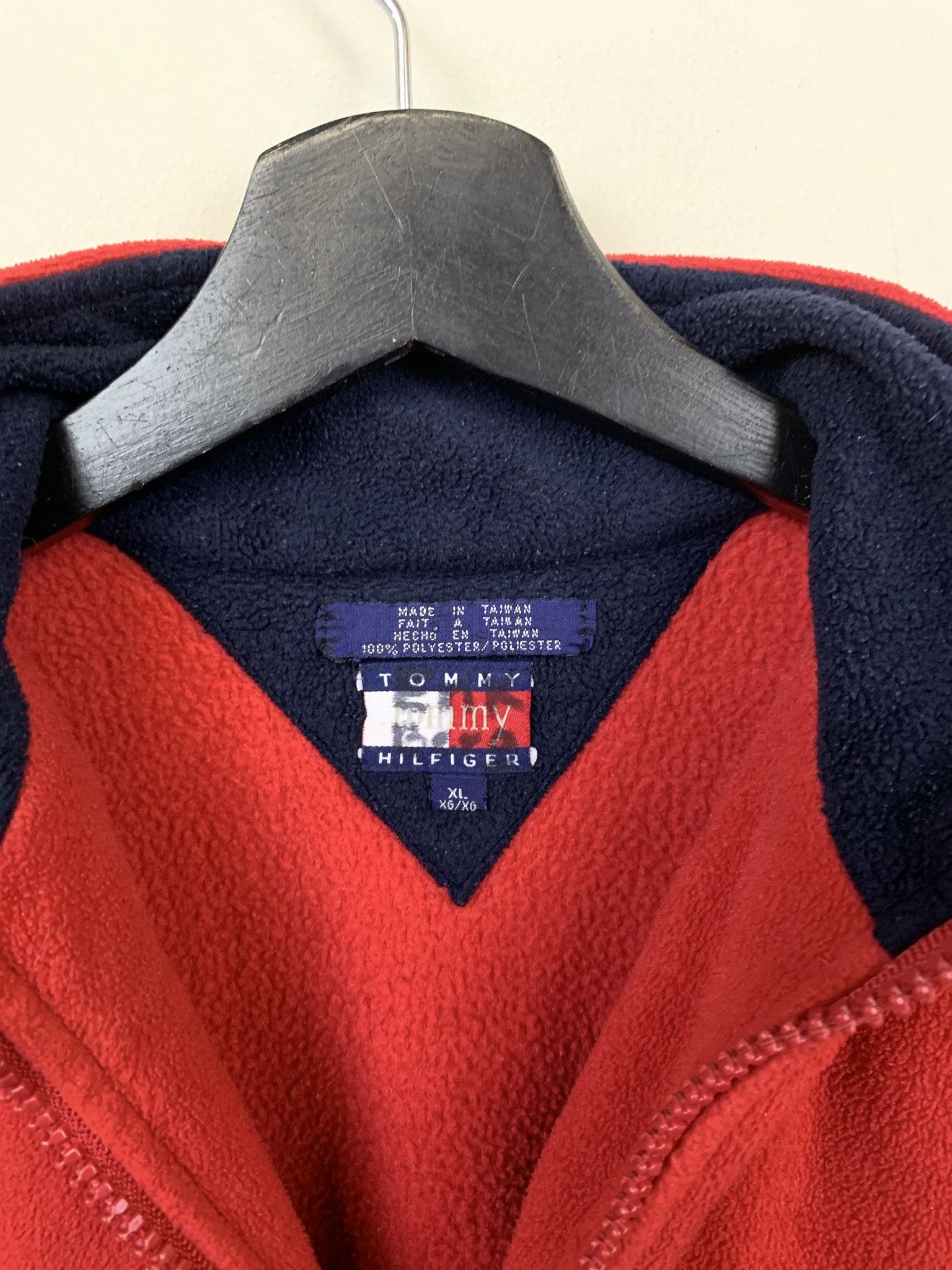 Tommy Hilfiger Vintage 1990s Tommy Hilfiger Red Quarterzip Fleece Size XL Size US XL / EU 56 / 4 - 3 Thumbnail