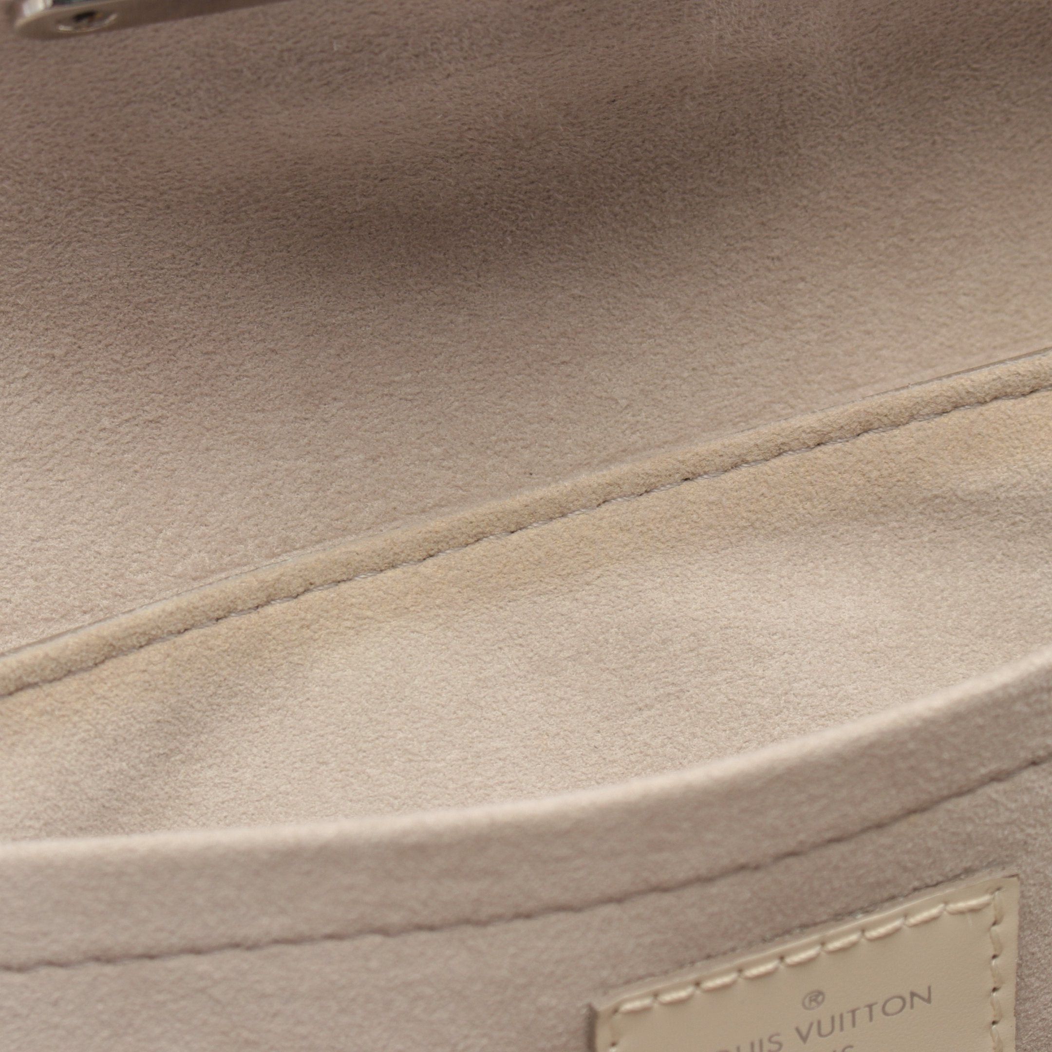 Louis Vuitton Louis Vuitton Pochette Montaigne Epi Yvoire Shoulder Bag Leather White Size ONE SIZE - 6 Thumbnail